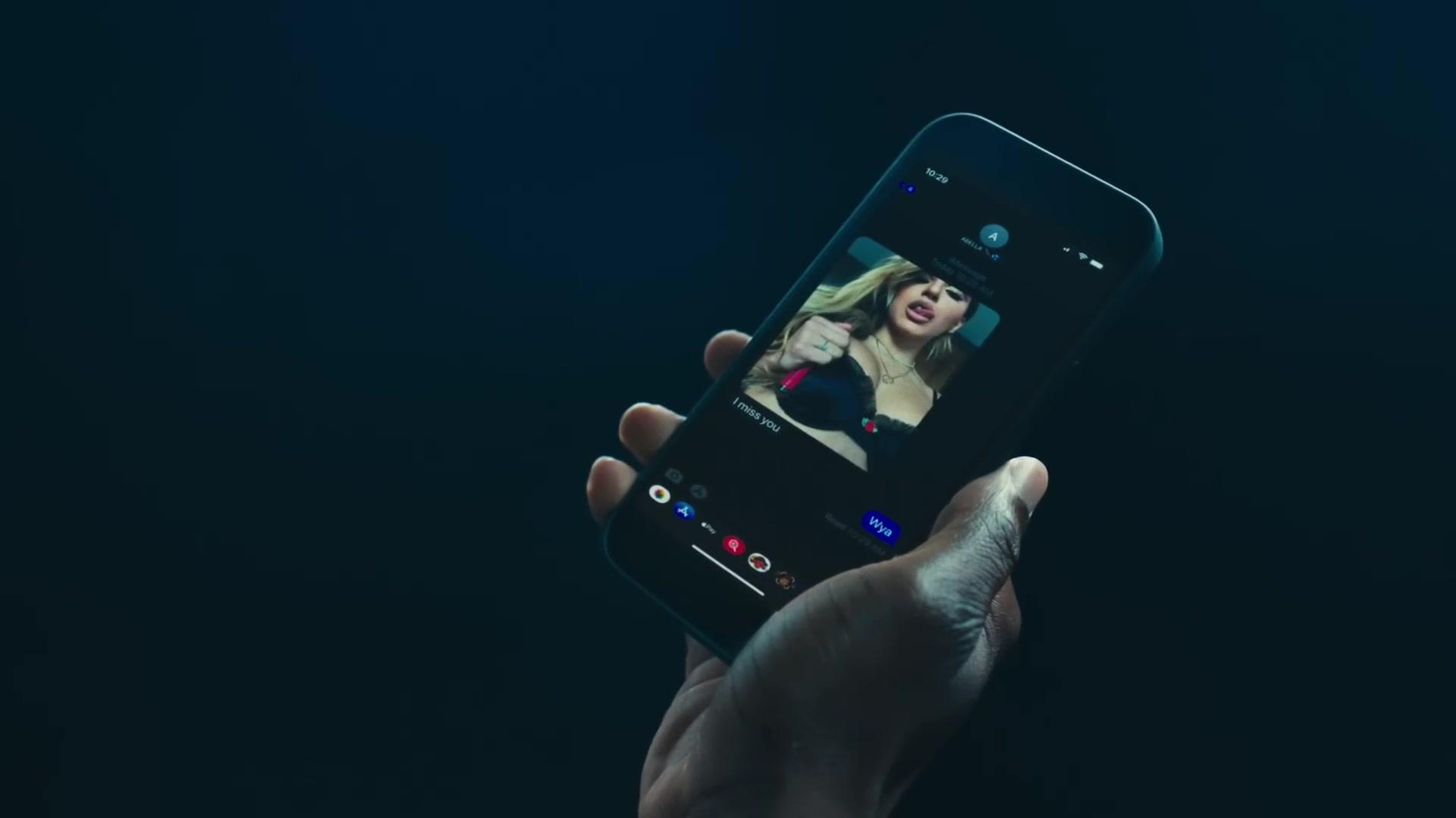 BellaJuicyJ_InYou_MV_BTD_018.jpg