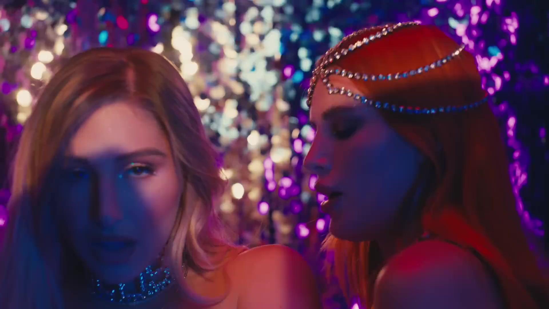 BellaJuicyJ_InYou_MV_BTD_354.jpg BellaJuicyJ_InYou_MV_BTD_354.jpg