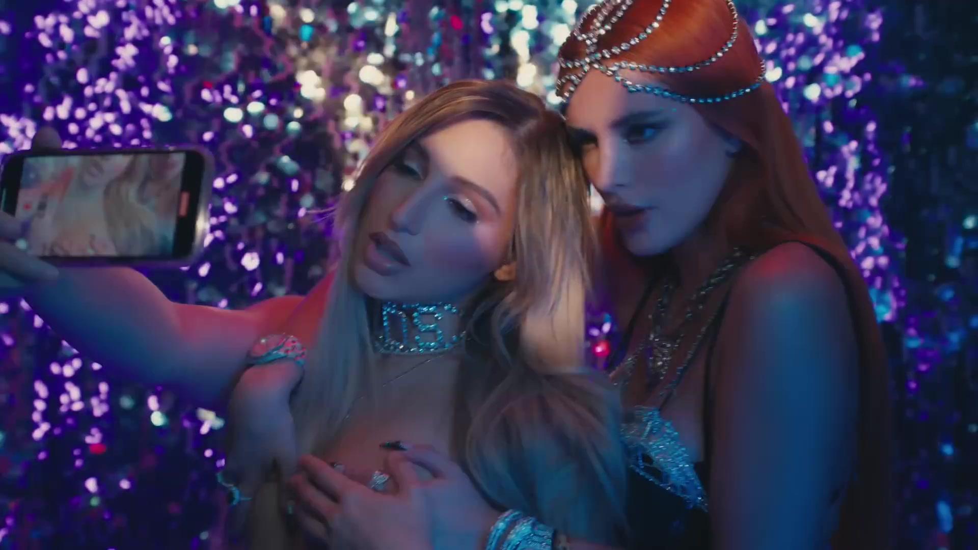 BellaJuicyJ_InYou_MV_BTD_490.jpg