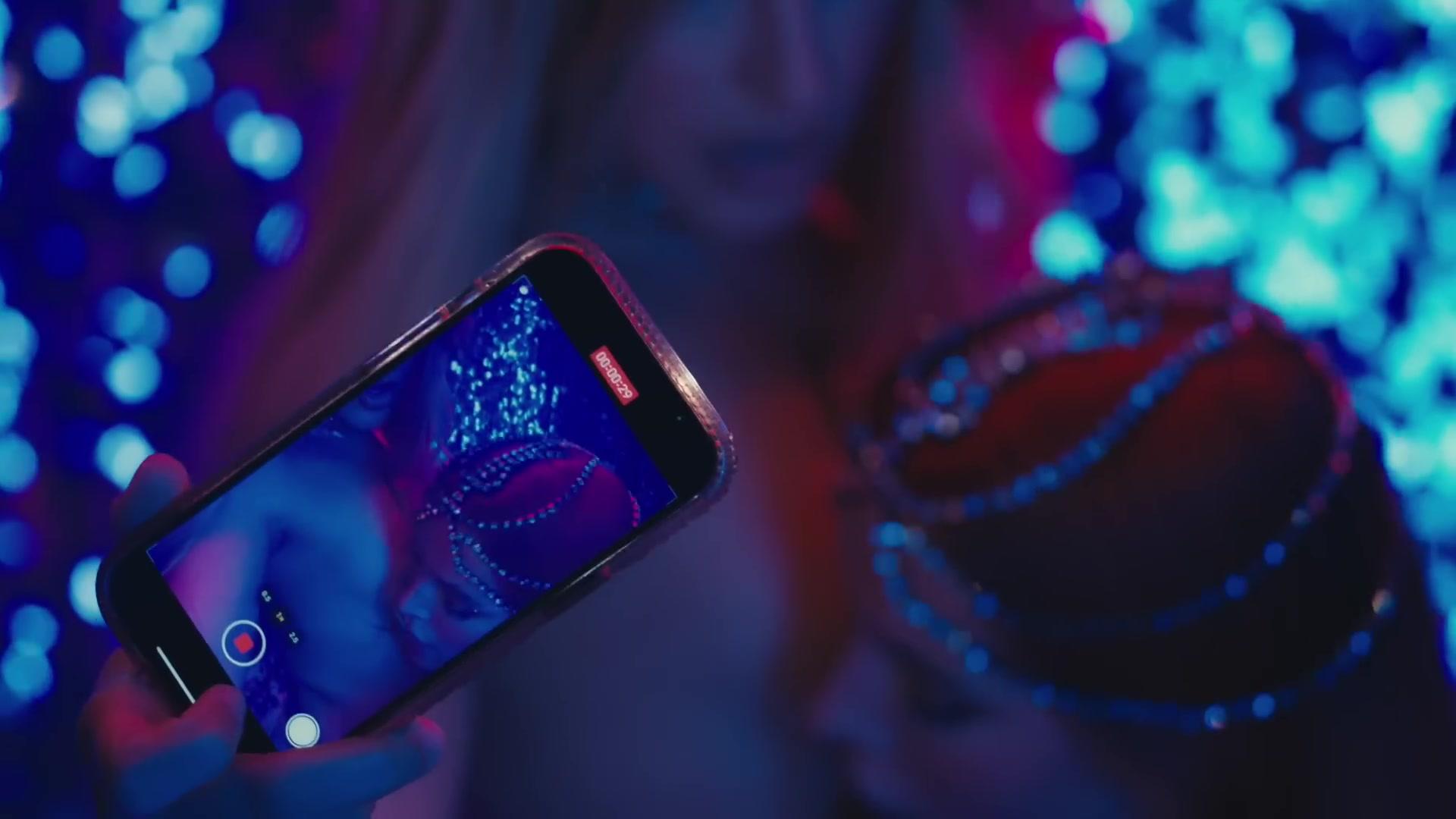 BellaJuicyJ_InYou_MV_BTD_498.jpg BellaJuicyJ_InYou_MV_BTD_498.jpg