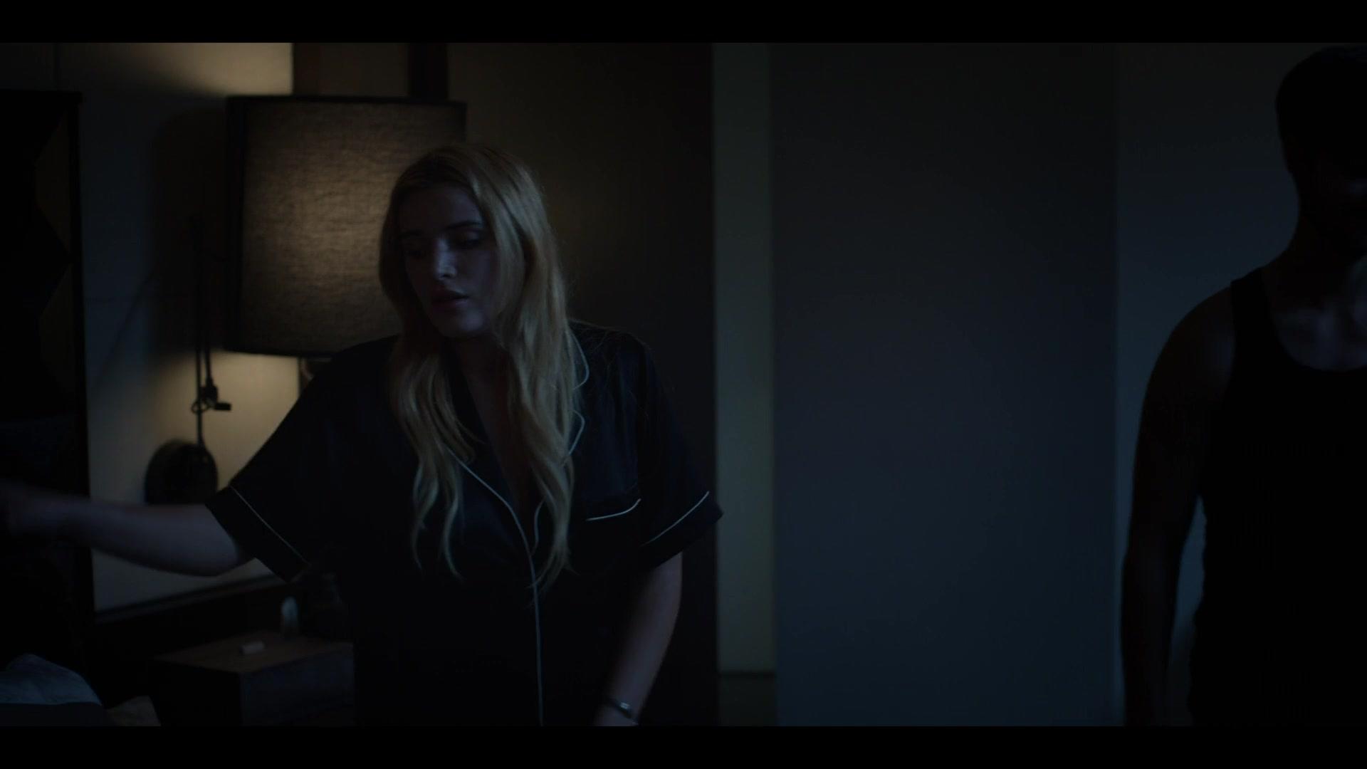 BellaScenes_AHS_2x03_BTD_0595.jpg