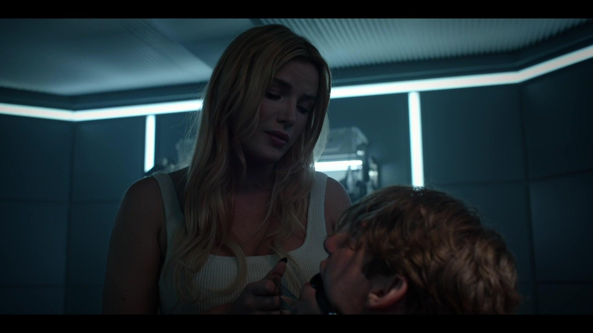 BellaScenes_AHS_2x03_BTD_2250.jpg
