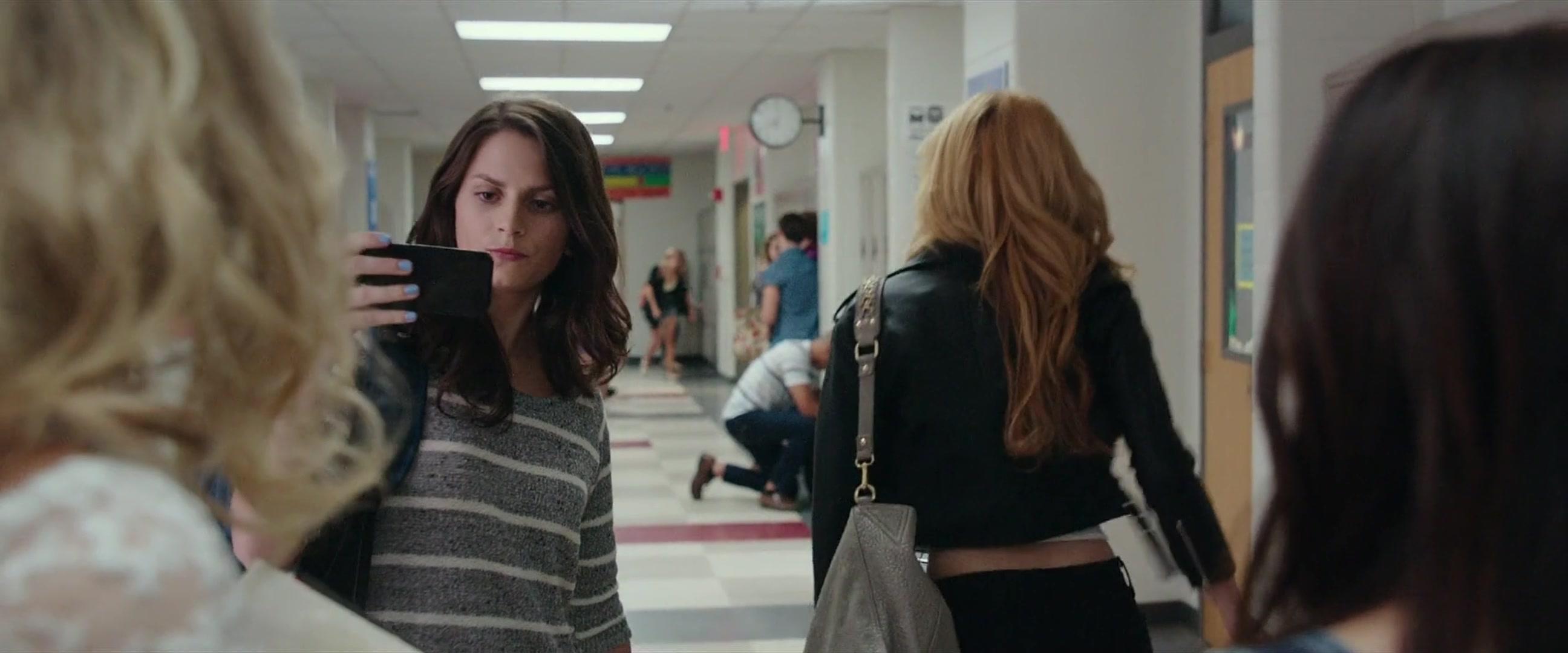 BellaScenes_TheDuff_BTD_0287.jpg BellaScenes_TheDuff_BTD_0287.jpg
