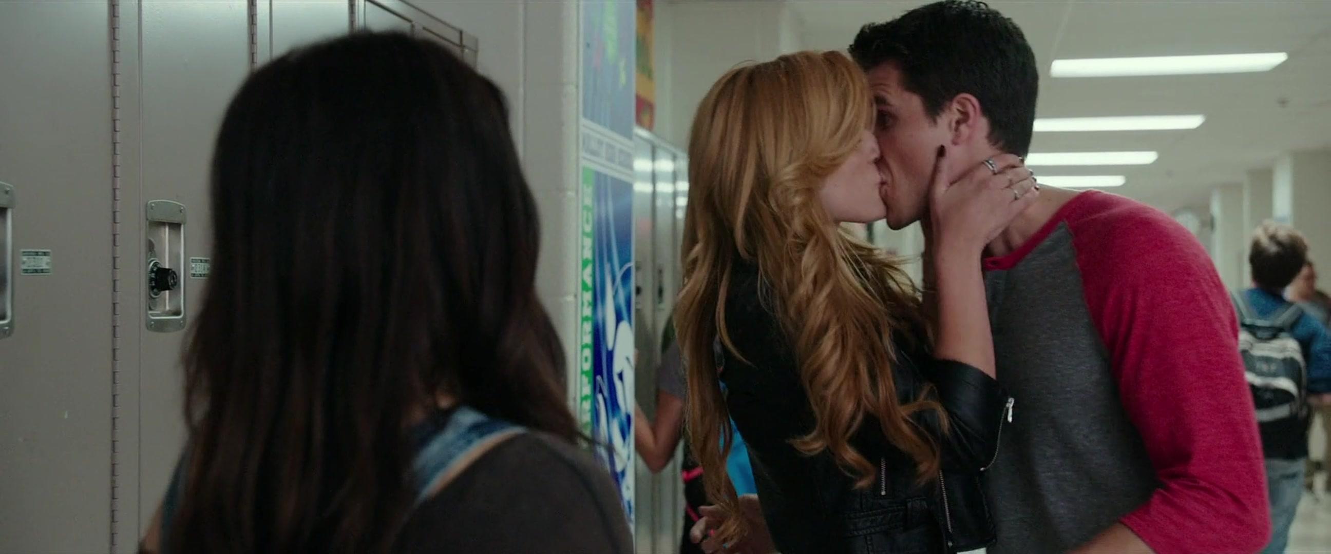 BellaScenes_TheDuff_BTD_0333.jpg BellaScenes_TheDuff_BTD_0333.jpg