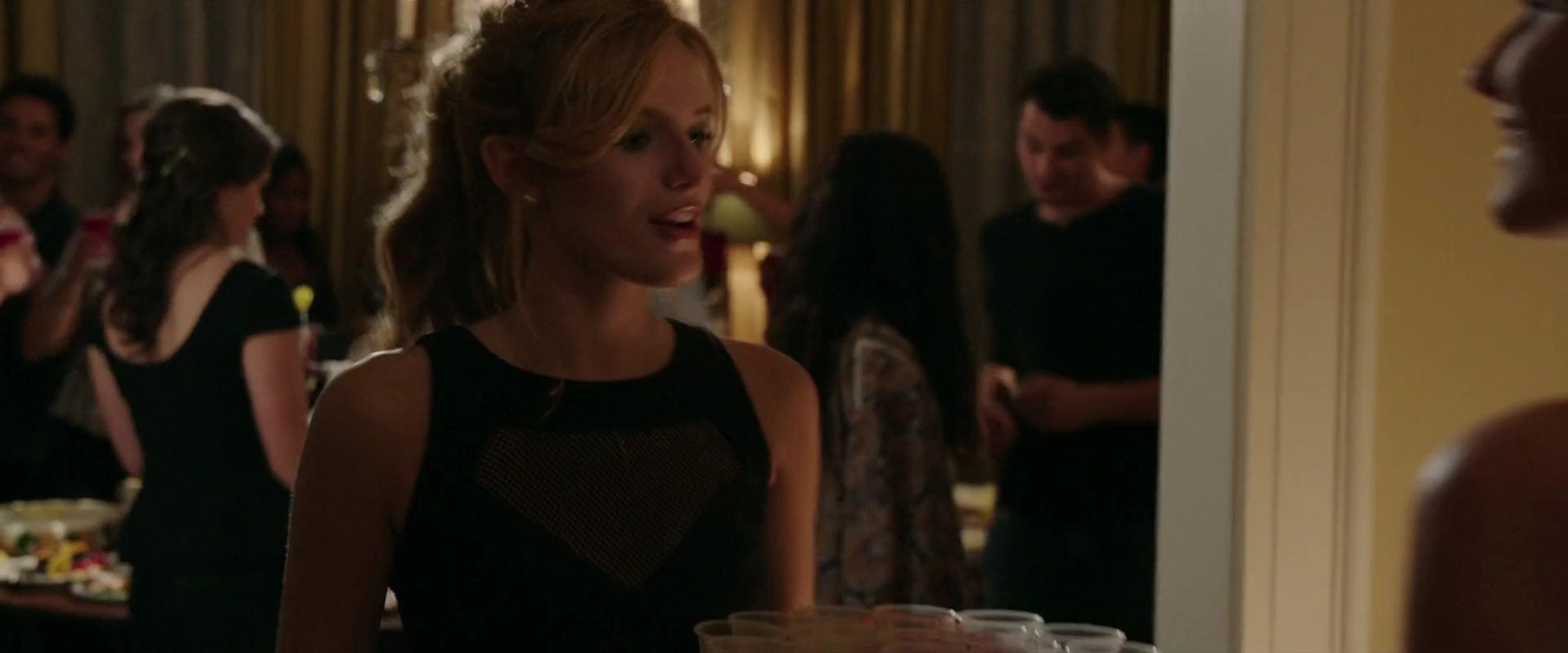 BellaScenes_TheDuff_BTD_0529.jpg BellaScenes_TheDuff_BTD_0529.jpg