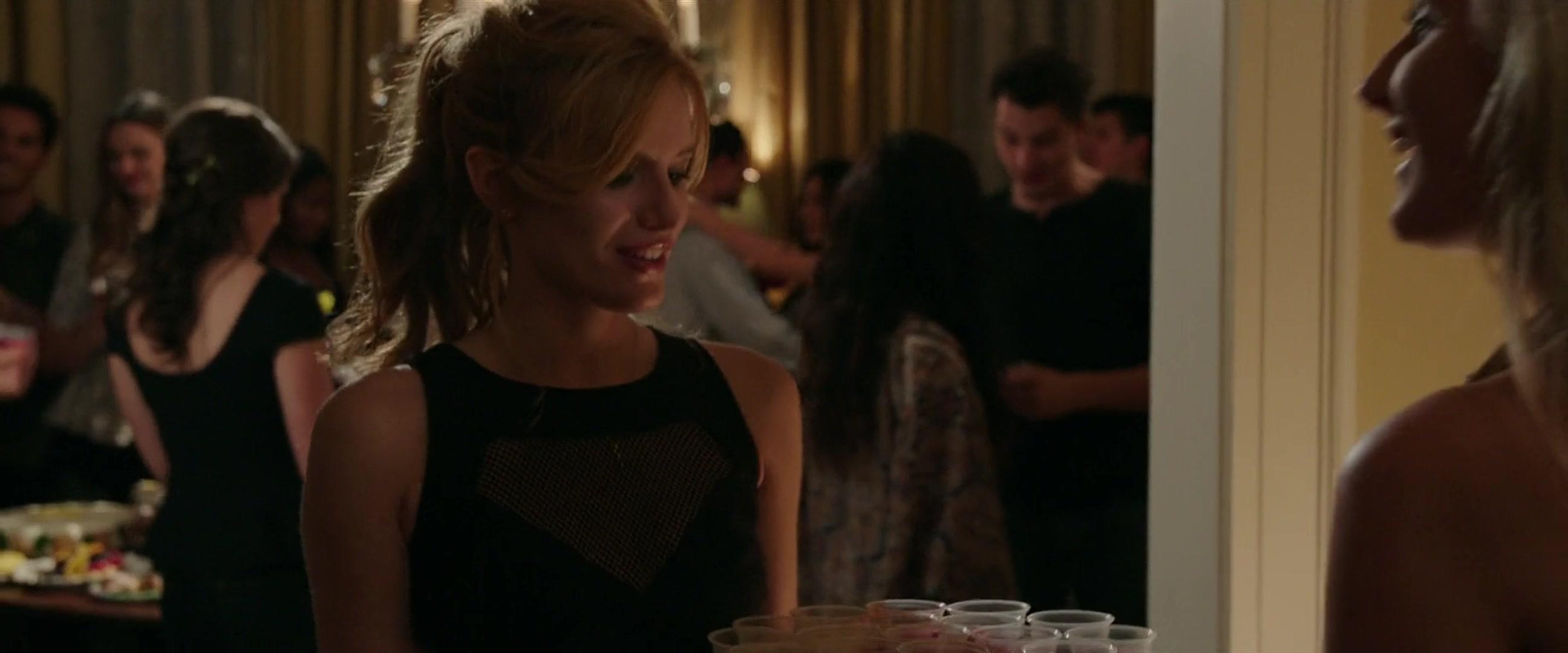 BellaScenes_TheDuff_BTD_0530.jpg BellaScenes_TheDuff_BTD_0530.jpg