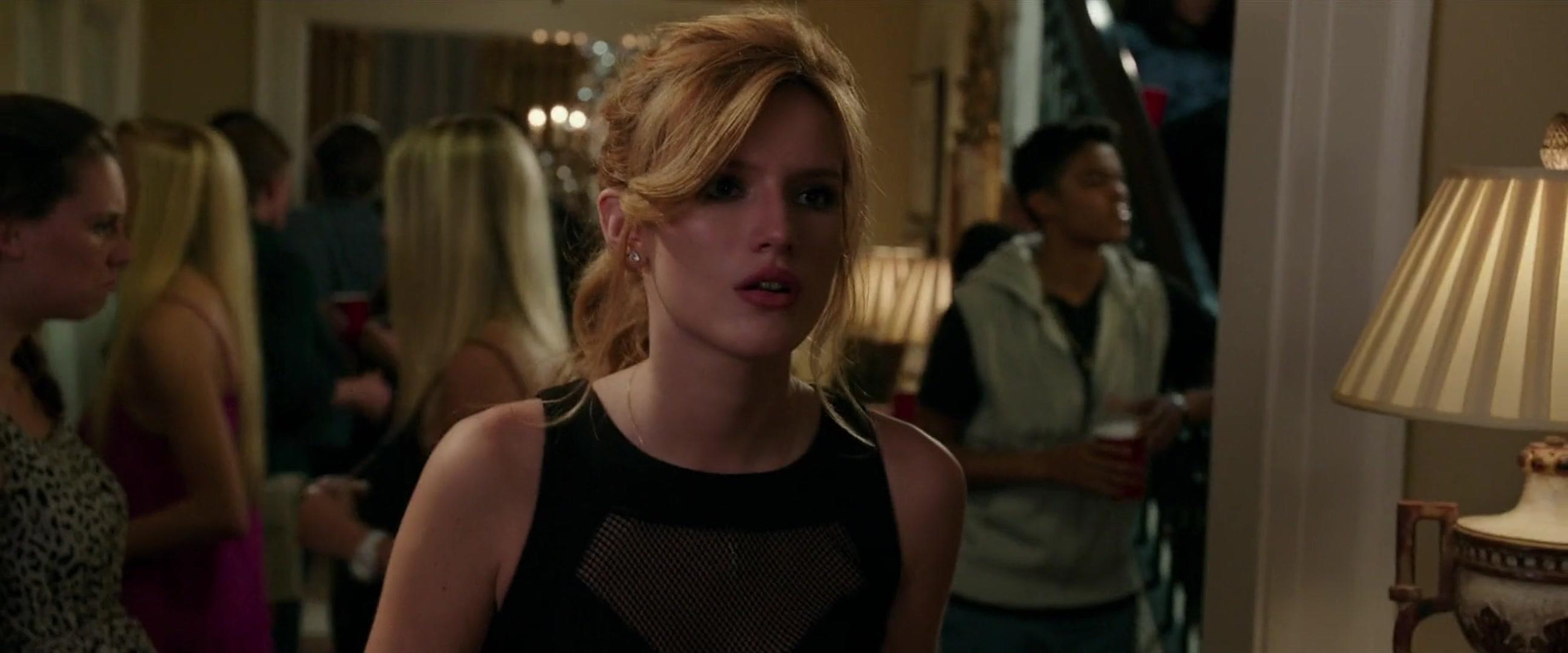 BellaScenes_TheDuff_BTD_0565.jpg BellaScenes_TheDuff_BTD_0565.jpg