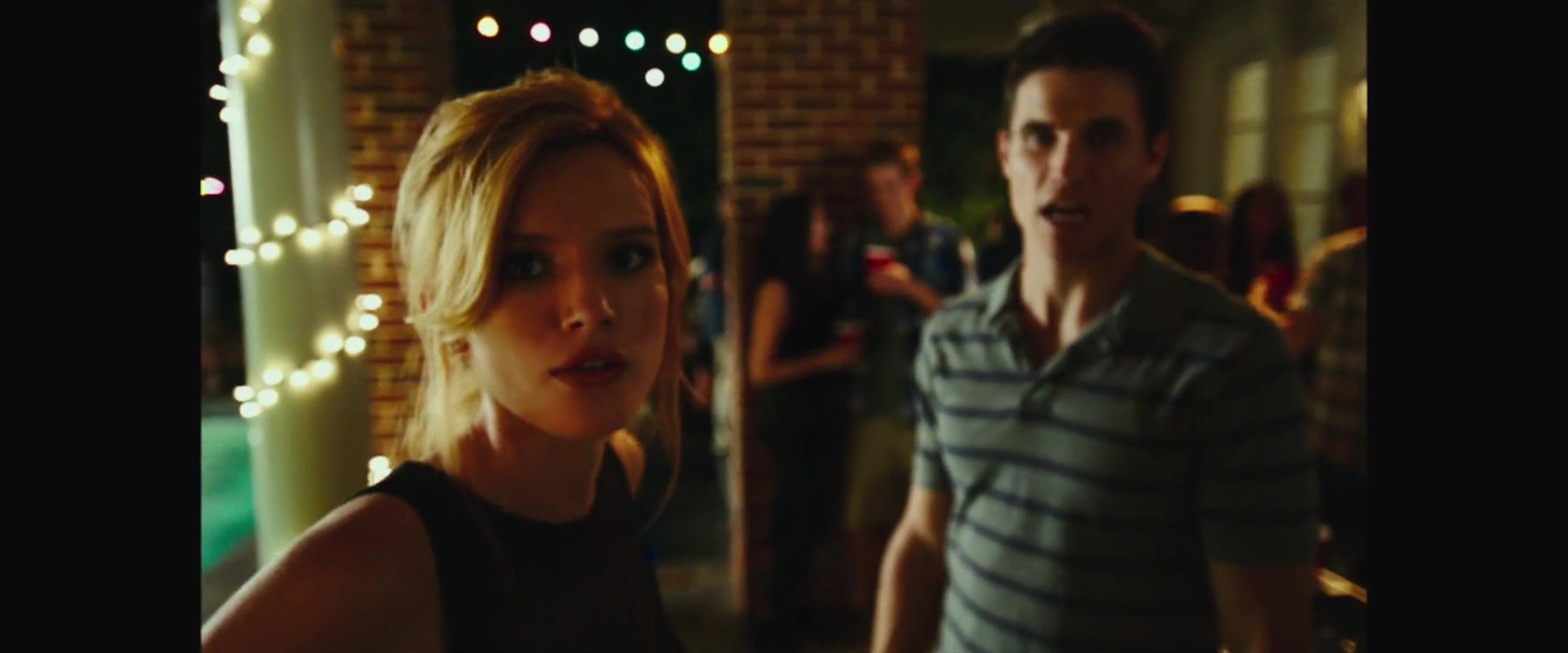 BellaScenes_TheDuff_BTD_0723.jpg BellaScenes_TheDuff_BTD_0723.jpg