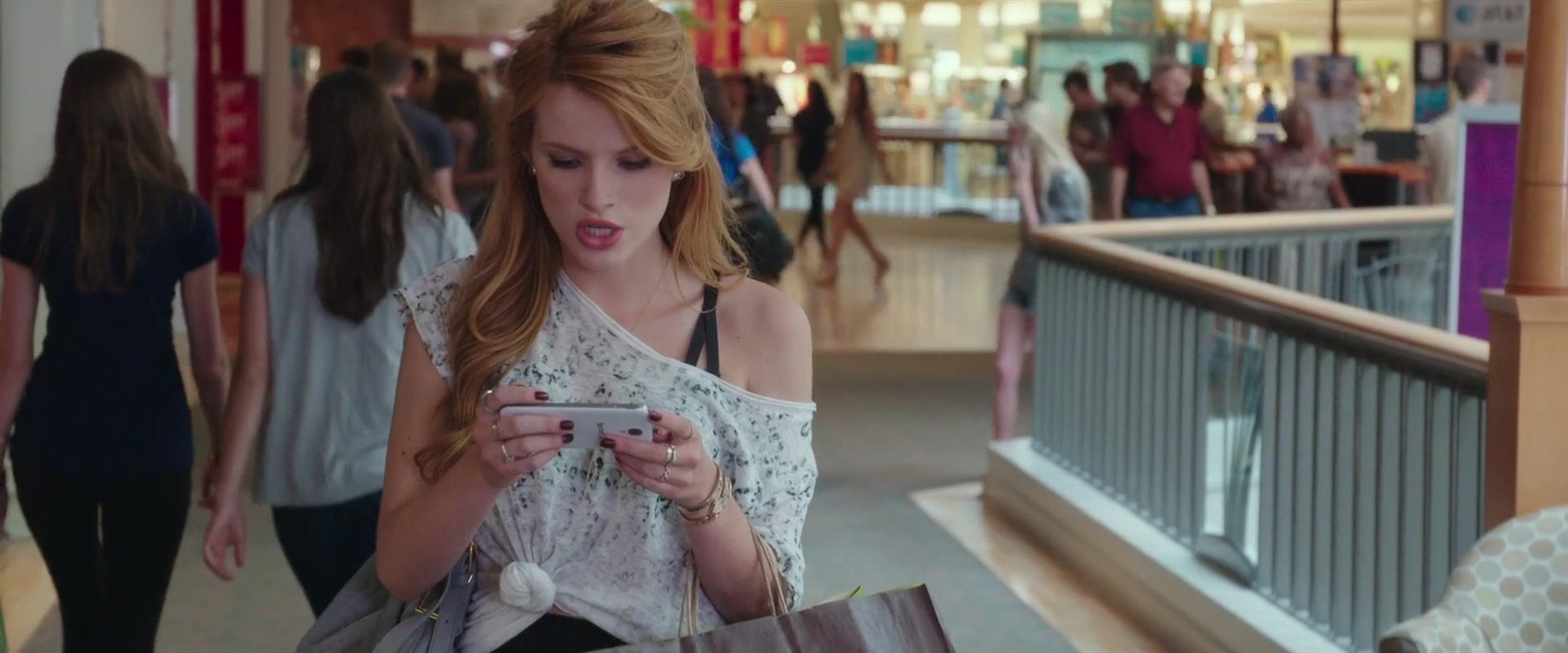 BellaScenes_TheDuff_BTD_0920.jpg BellaScenes_TheDuff_BTD_0920.jpg
