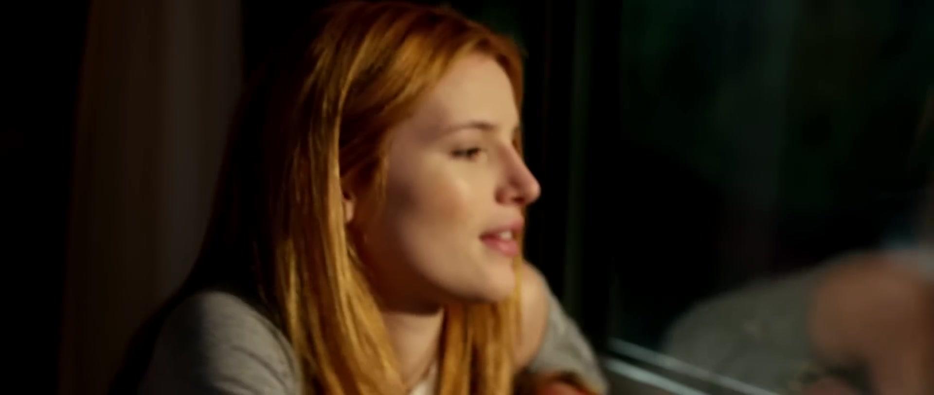 Bella_BurnSoBright_MV_MidnightSun_BTD_053.jpg Bella_BurnSoBright_MV_MidnightSun_BTD_053.jpg