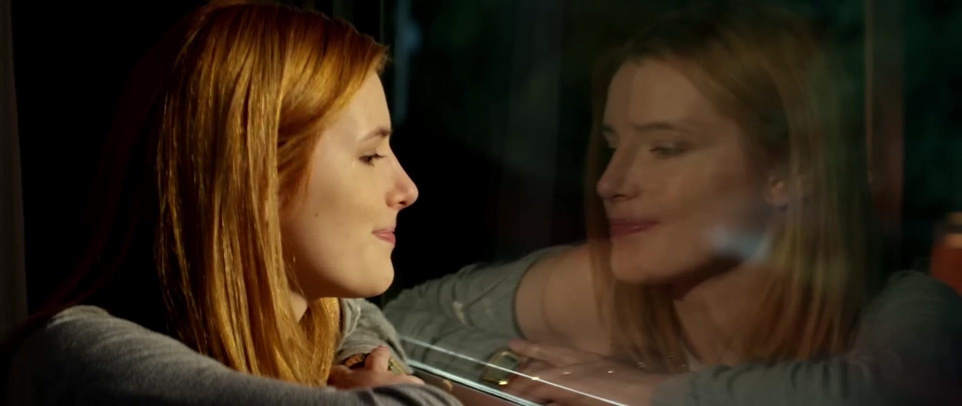 Bella_BurnSoBright_MV_MidnightSun_BTD_063.jpg