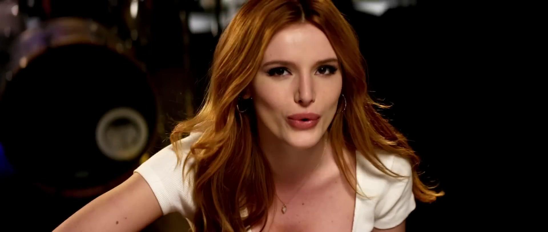 Bella_BurnSoBright_MV_MidnightSun_BTD_070.jpg