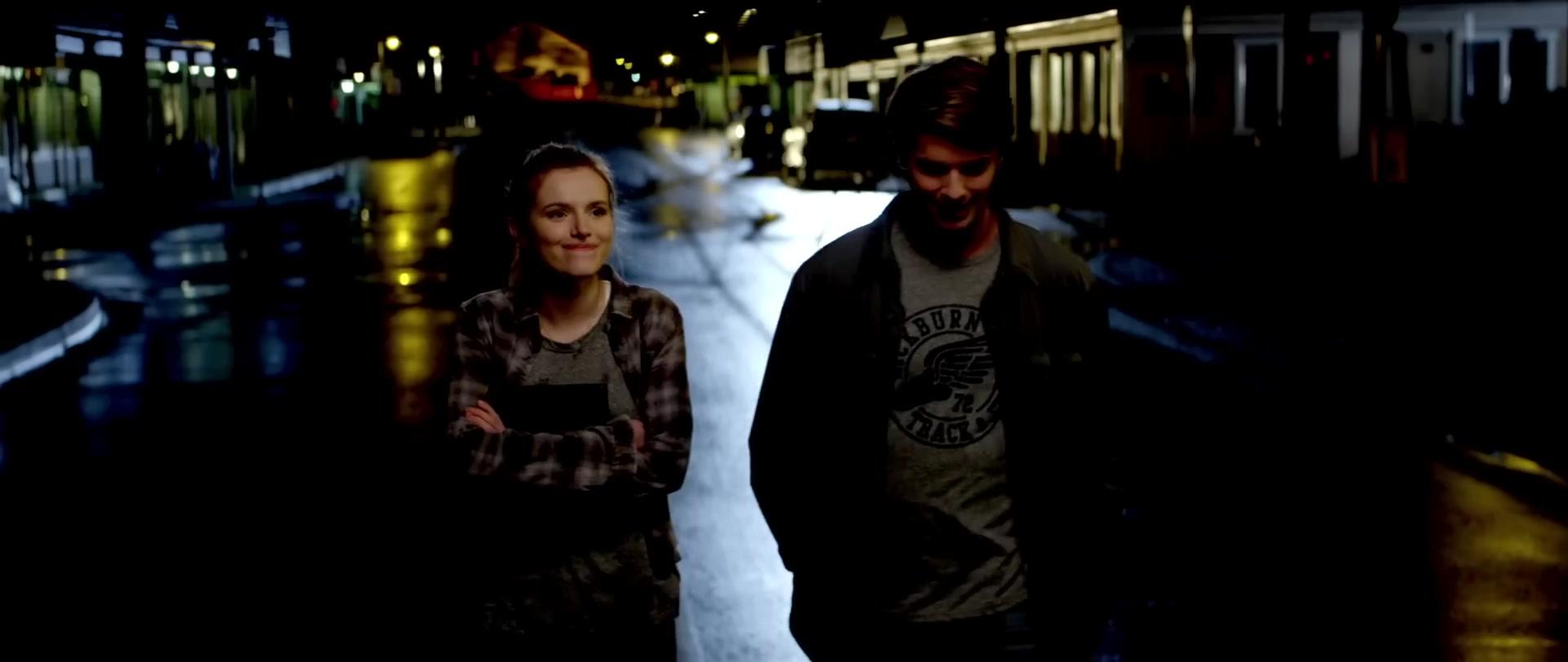 Bella_BurnSoBright_MV_MidnightSun_BTD_092.jpg