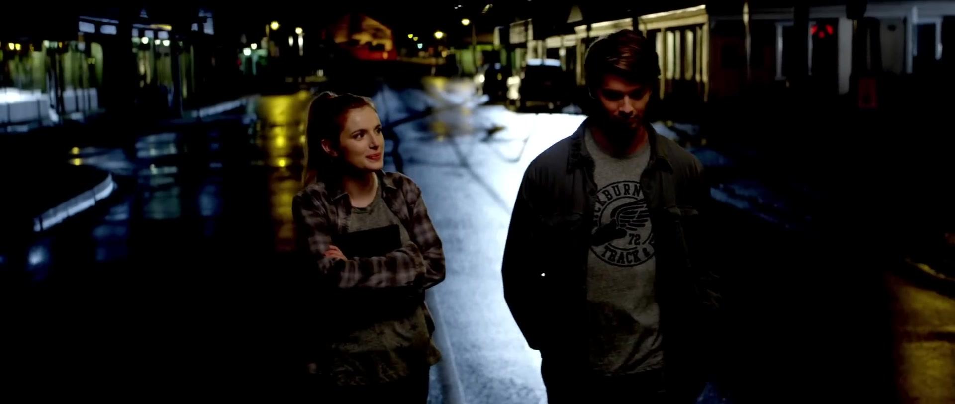 Bella_BurnSoBright_MV_MidnightSun_BTD_096.jpg