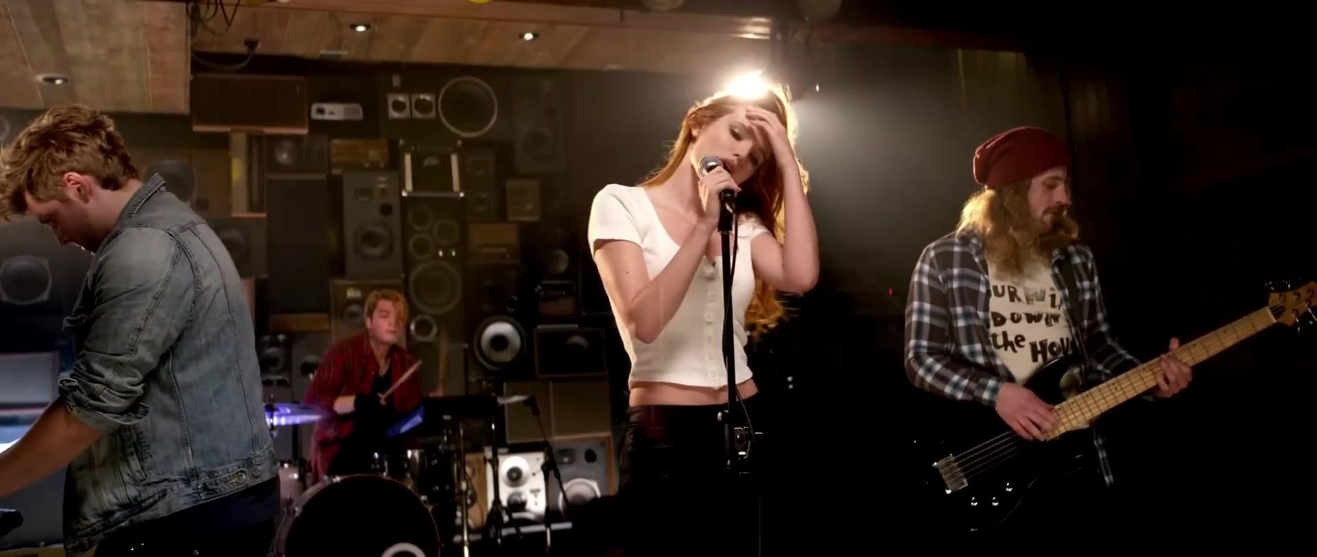 Bella_BurnSoBright_MV_MidnightSun_BTD_097.jpg Bella_BurnSoBright_MV_MidnightSun_BTD_097.jpg