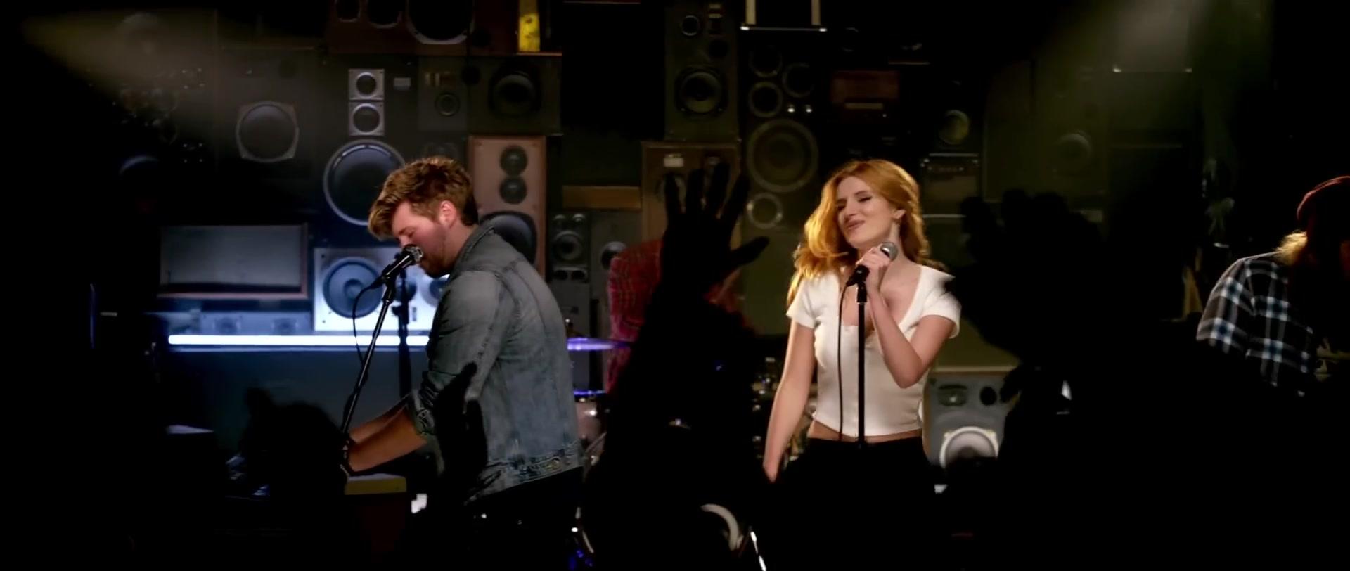 Bella_BurnSoBright_MV_MidnightSun_BTD_243.jpg Bella_BurnSoBright_MV_MidnightSun_BTD_243.jpg
