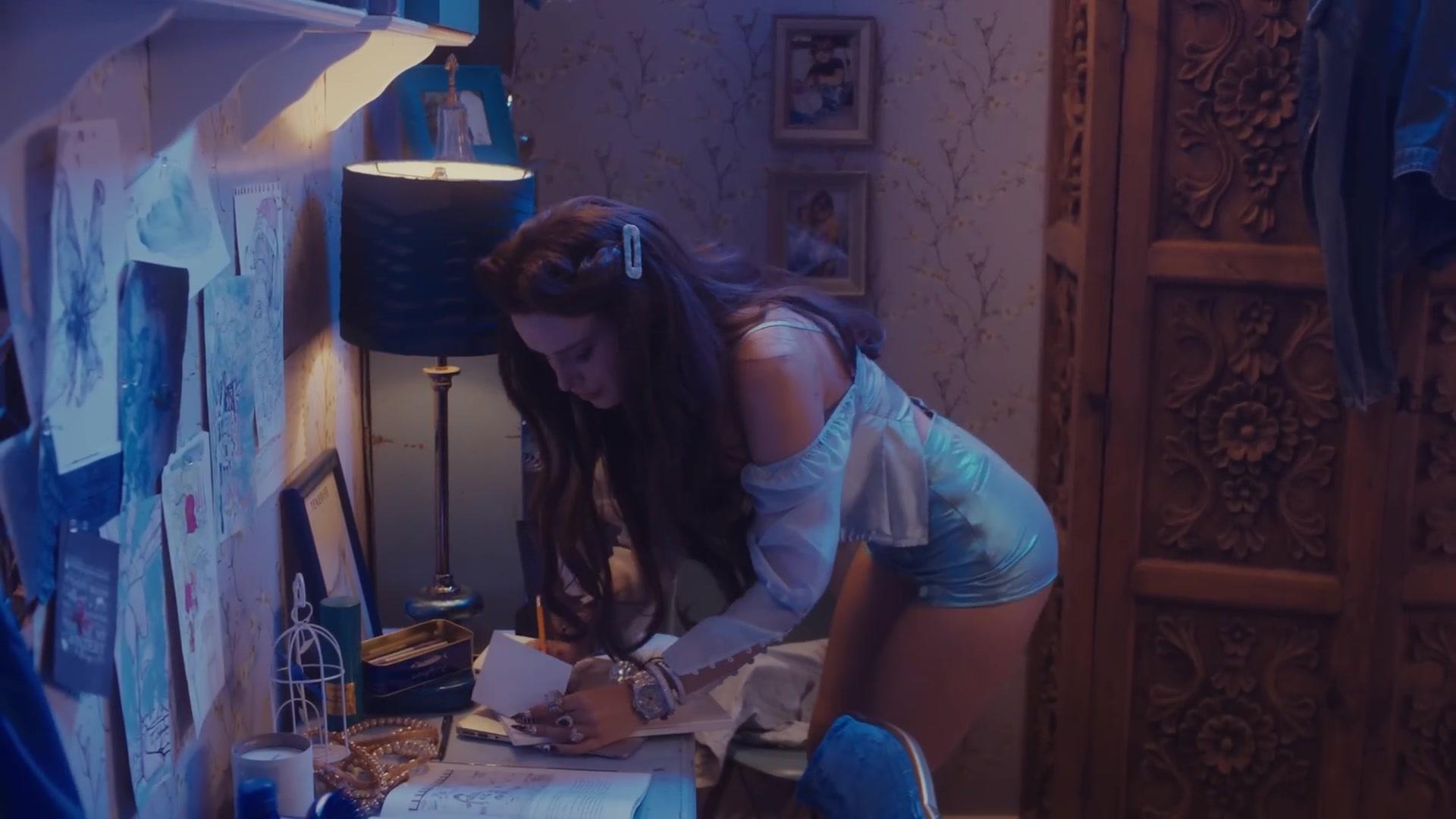 Bella_PhantomMV_BTD_0109.jpg Bella_PhantomMV_BTD_0109.jpg