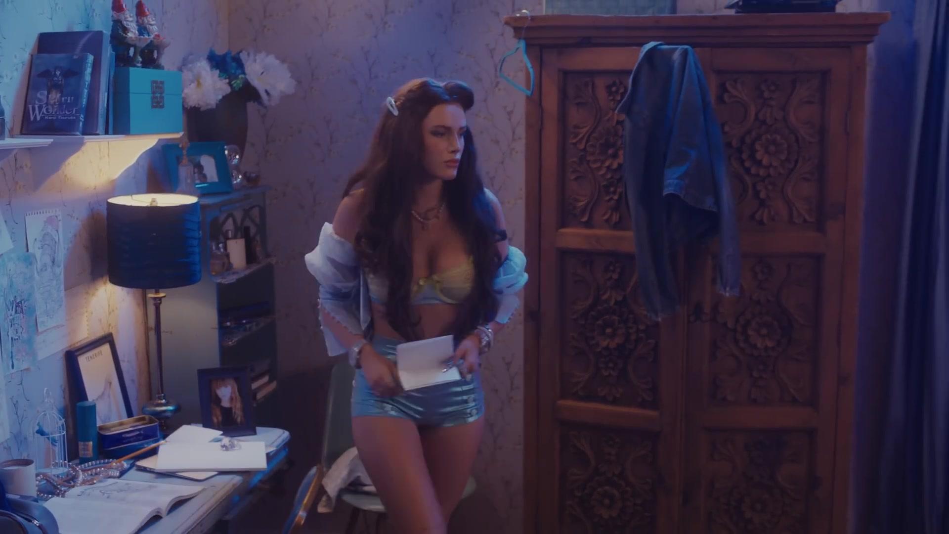 Bella_PhantomMV_BTD_0123.jpg Bella_PhantomMV_BTD_0123.jpg