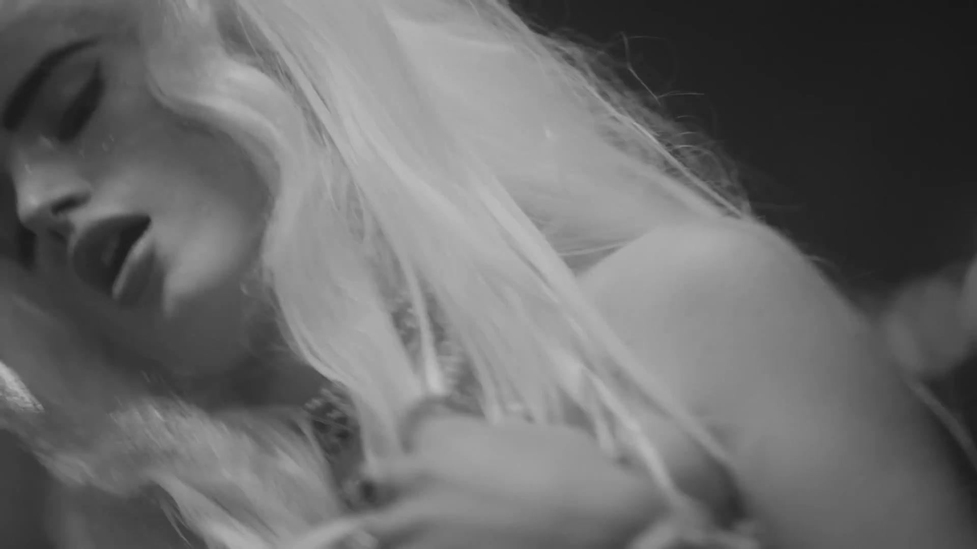 Bella_PhantomMV_BTD_0825.jpg Bella_PhantomMV_BTD_0825.jpg