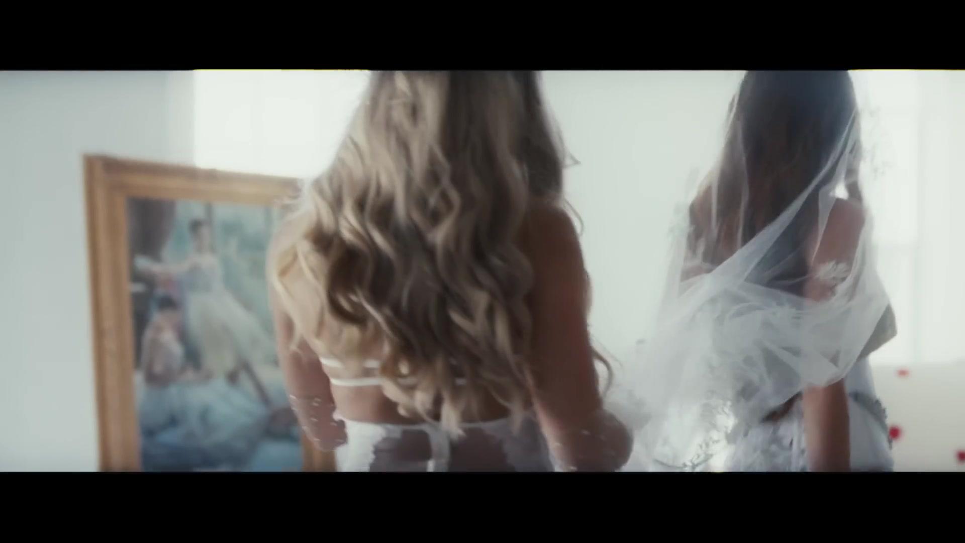 Bella_ShakeIt_MV_BTD_041.jpg