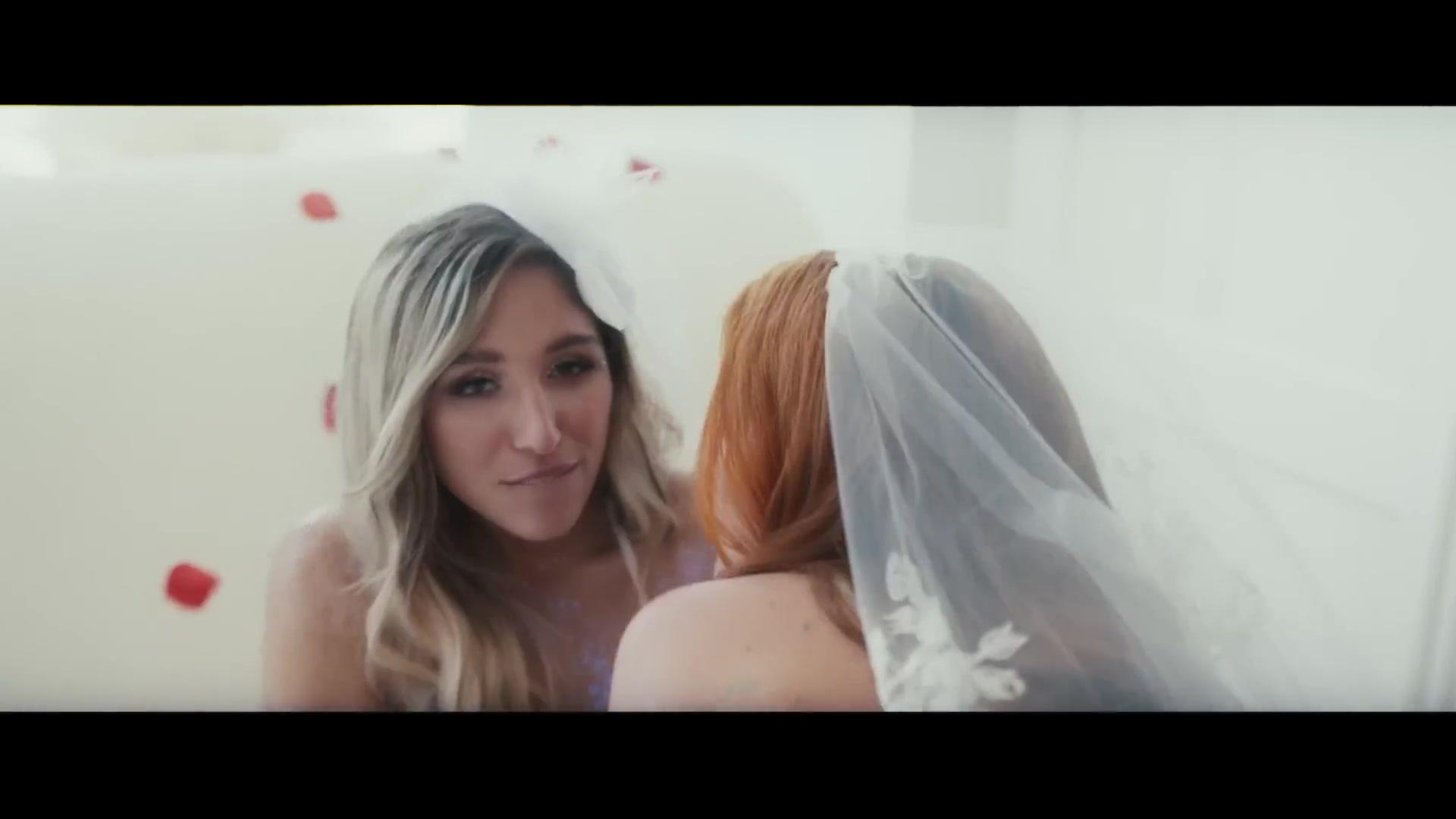 Bella_ShakeIt_MV_BTD_049.jpg Bella_ShakeIt_MV_BTD_049.jpg