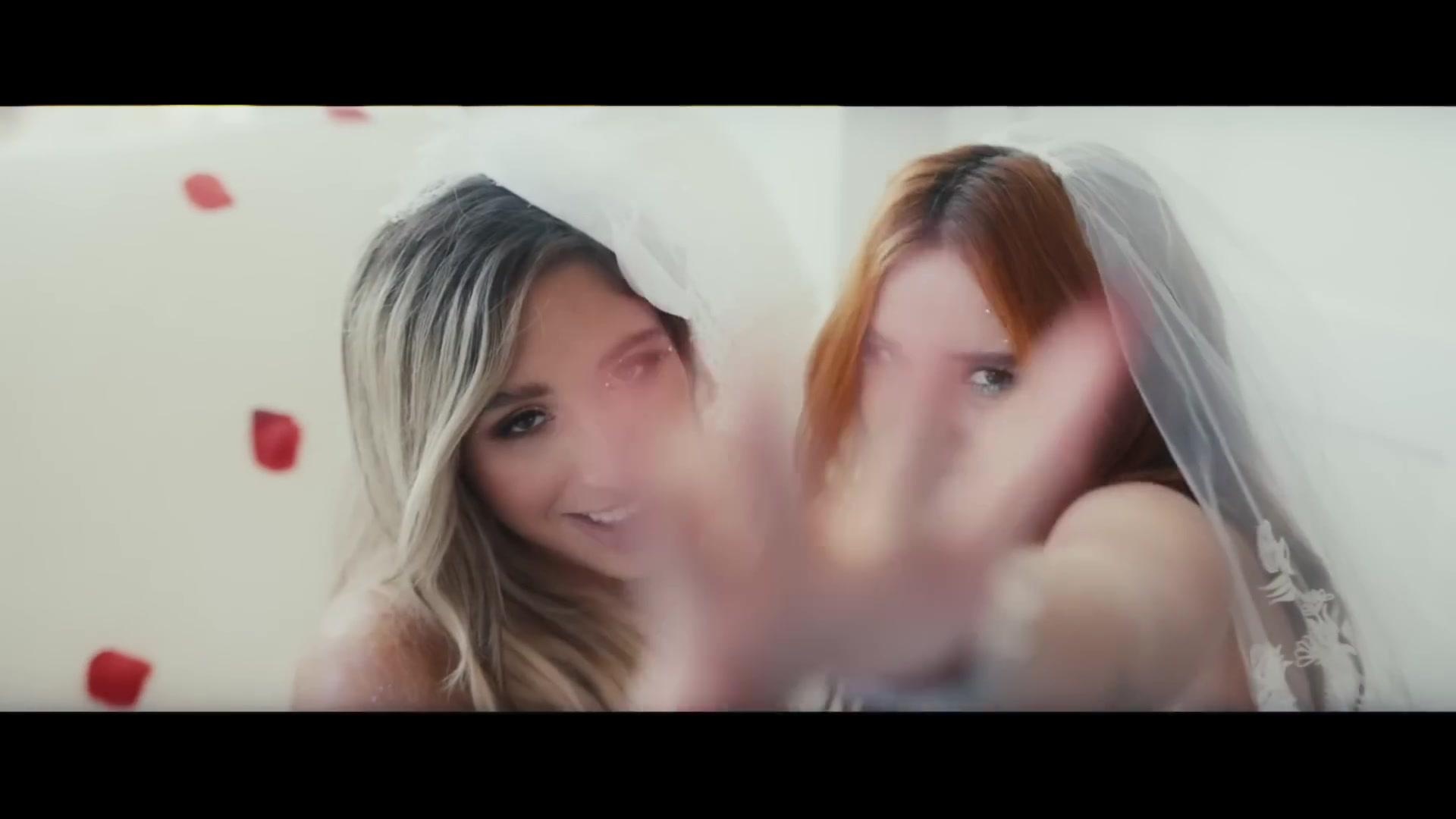 Bella_ShakeIt_MV_BTD_051.jpg Bella_ShakeIt_MV_BTD_051.jpg