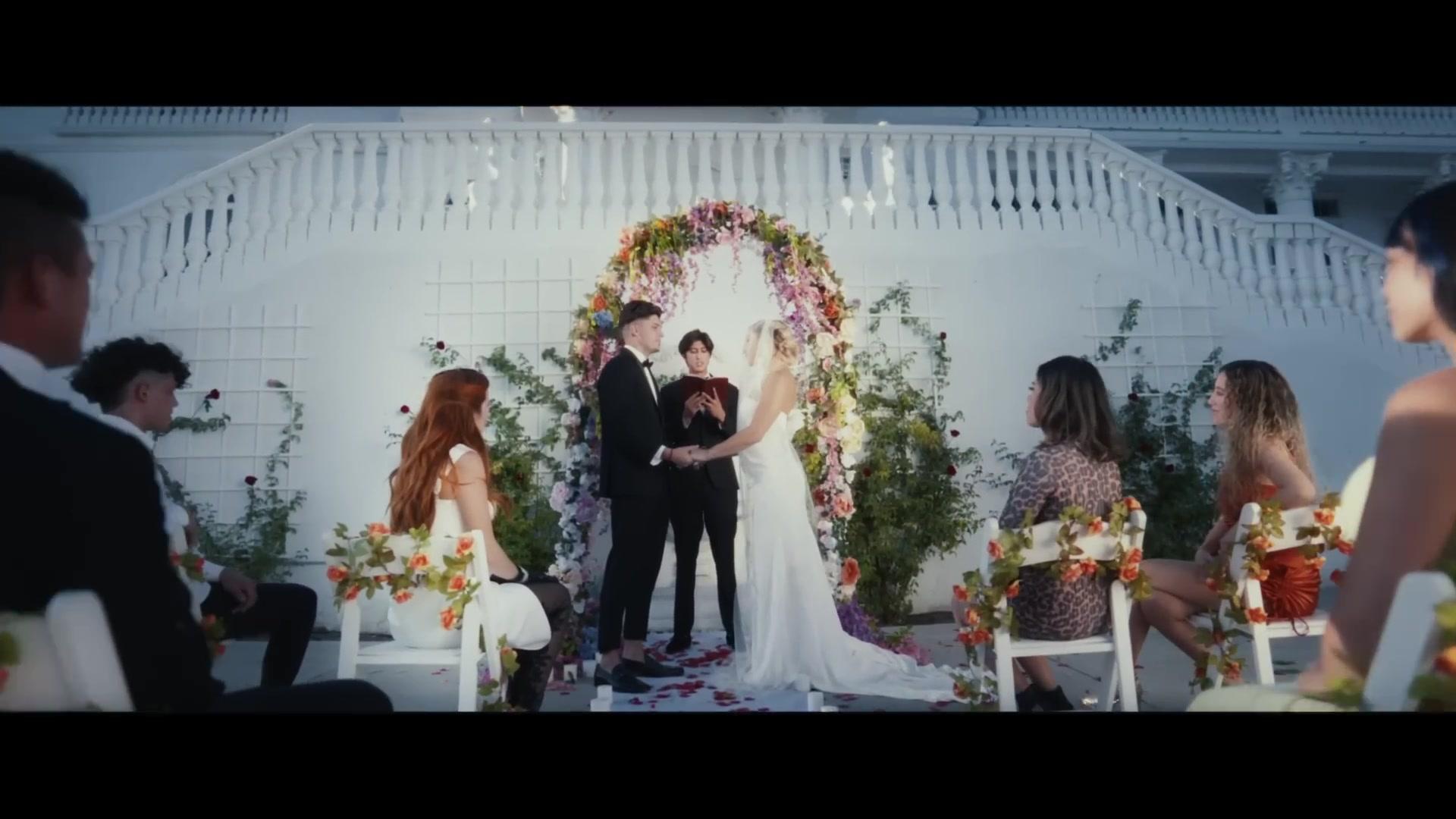Bella_ShakeIt_MV_BTD_084.jpg Bella_ShakeIt_MV_BTD_084.jpg