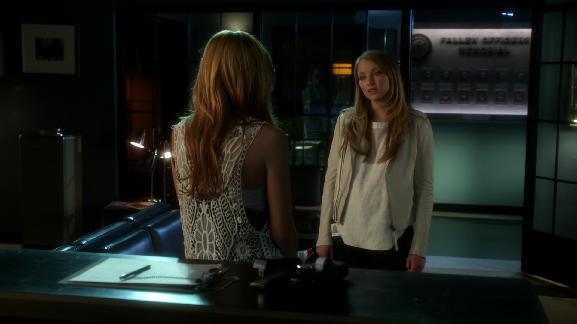 CSI_Crime_Scene_Investigation_S15E04_1080p_BTD_004055.jpg CSI_Crime_Scene_Investigation_S15E04_1080p_BTD_004055.jpg