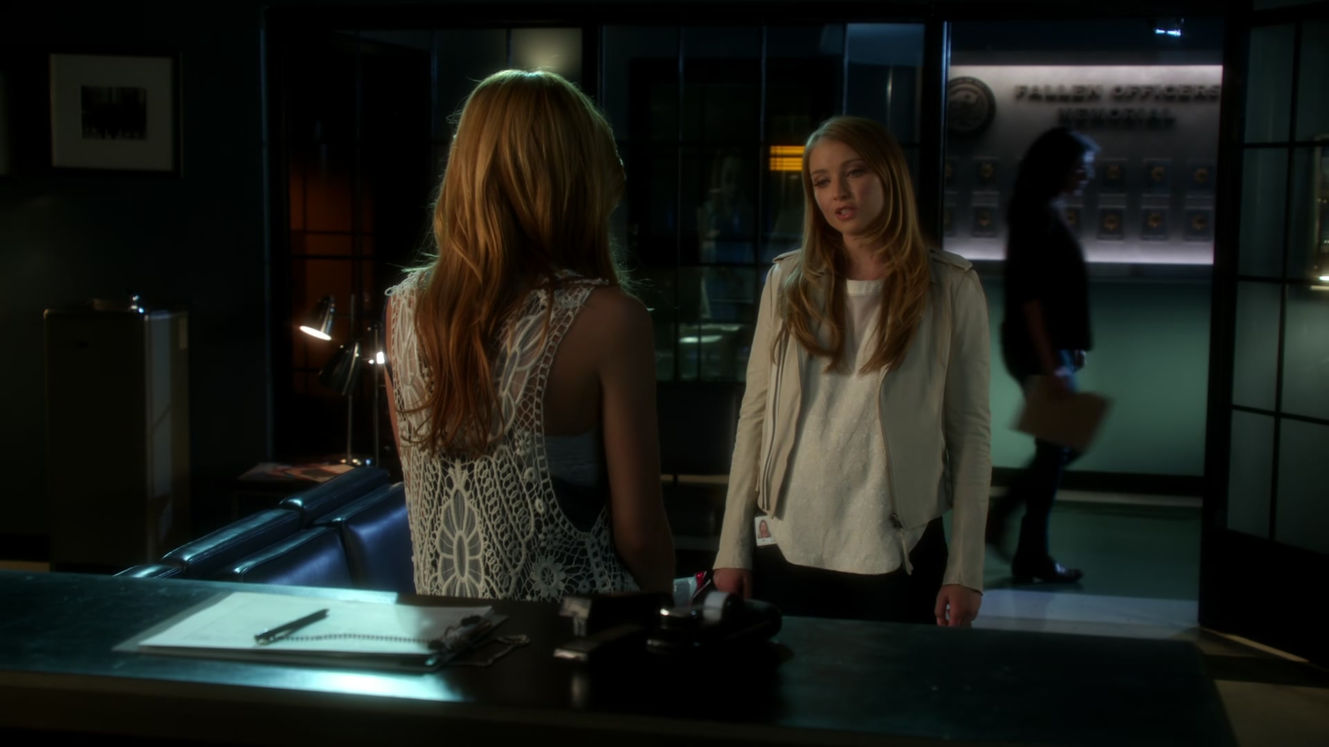 CSI_Crime_Scene_Investigation_S15E04_1080p_BTD_004056.jpg CSI_Crime_Scene_Investigation_S15E04_1080p_BTD_004056.jpg