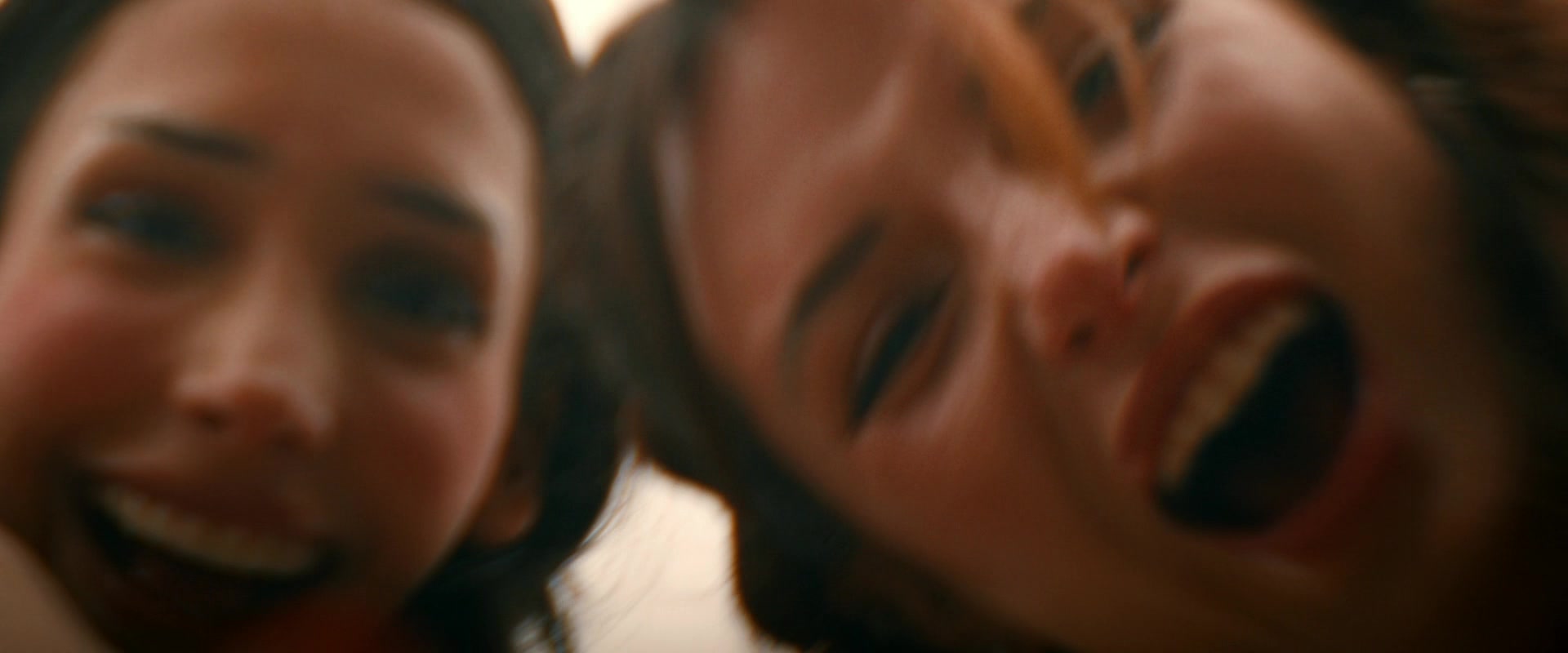 Find_Your_Friends_2025_1080p_BTD_008810.jpg