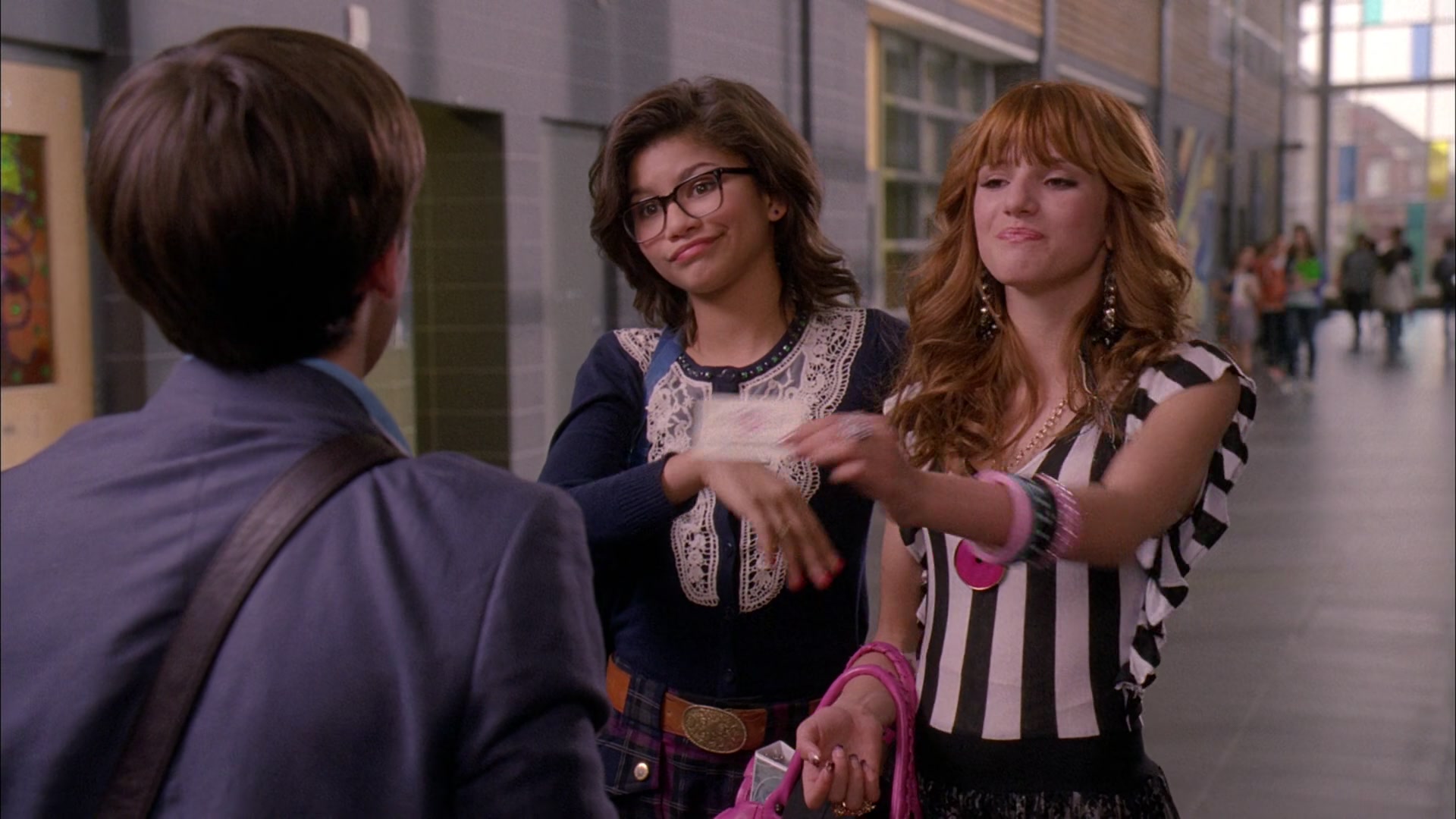 Frenemies_2012_1080p_BTD_004207.jpg Frenemies_2012_1080p_BTD_004207.jpg