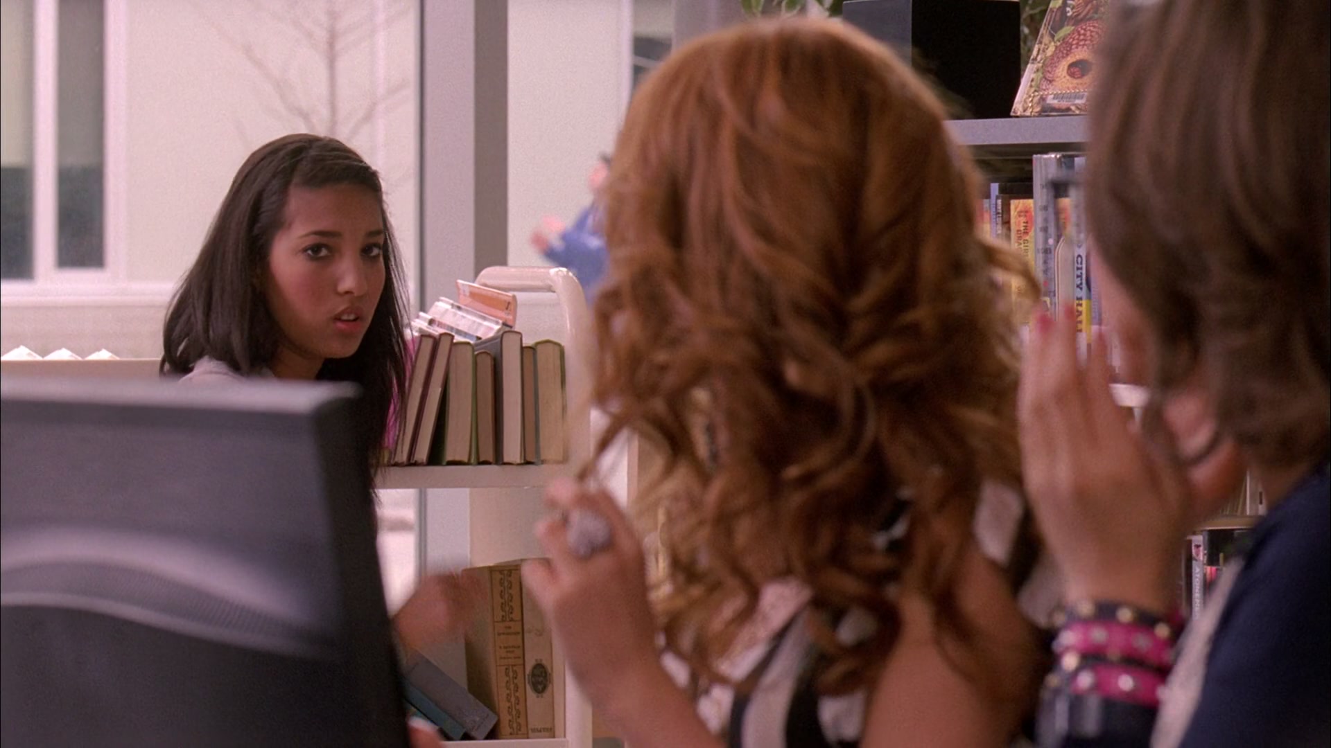 Frenemies_2012_1080p_BTD_004611.jpg Frenemies_2012_1080p_BTD_004611.jpg