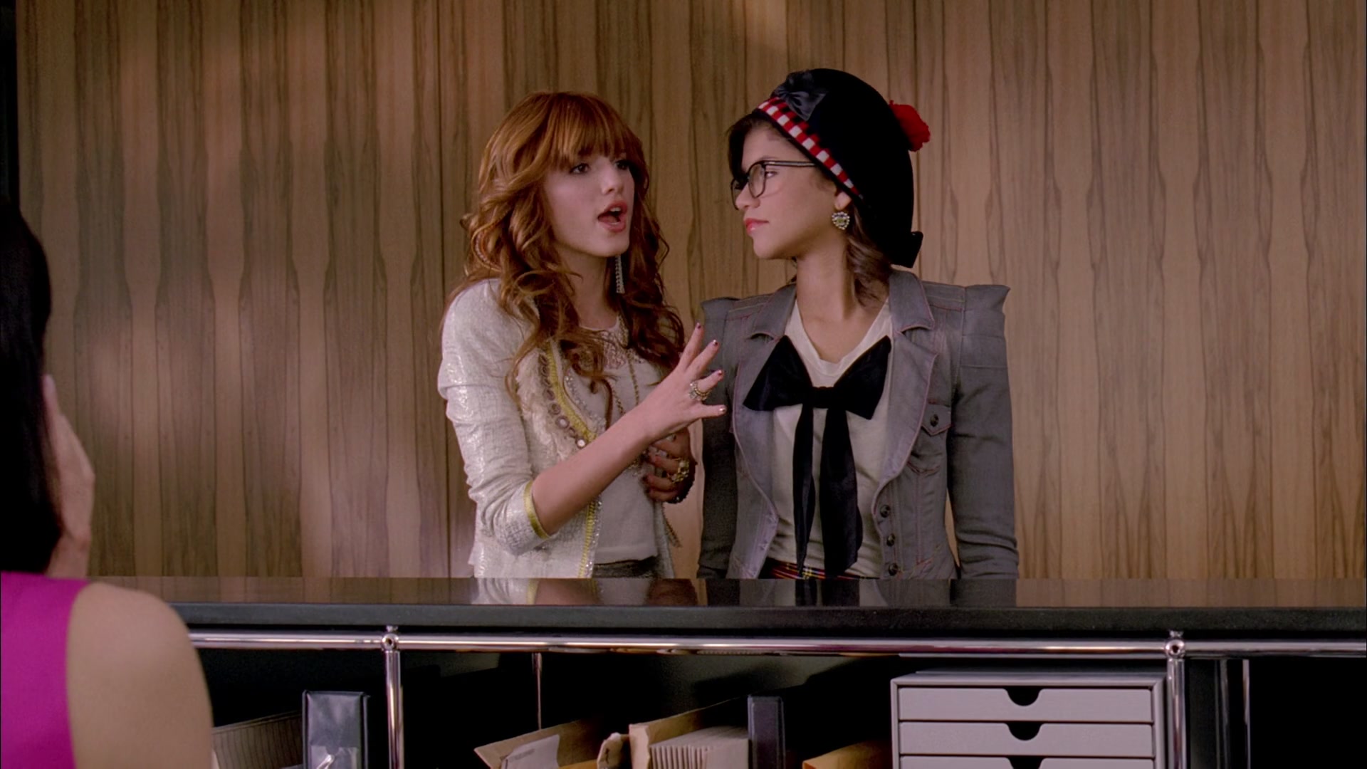 Frenemies_2012_1080p_BTD_004864.jpg Frenemies_2012_1080p_BTD_004864.jpg