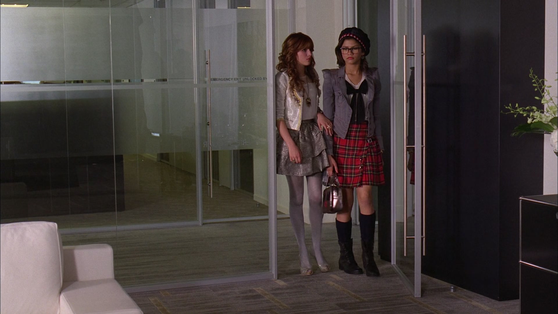 Frenemies_2012_1080p_BTD_004893.jpg Frenemies_2012_1080p_BTD_004893.jpg