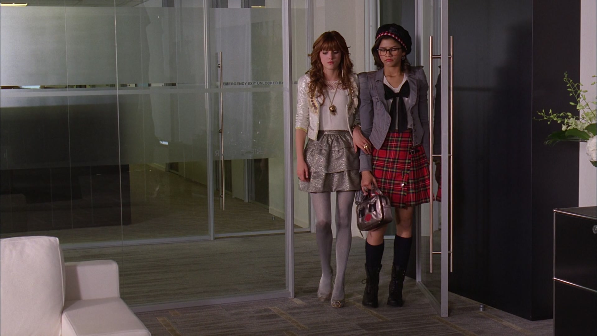 Frenemies_2012_1080p_BTD_004895.jpg Frenemies_2012_1080p_BTD_004895.jpg