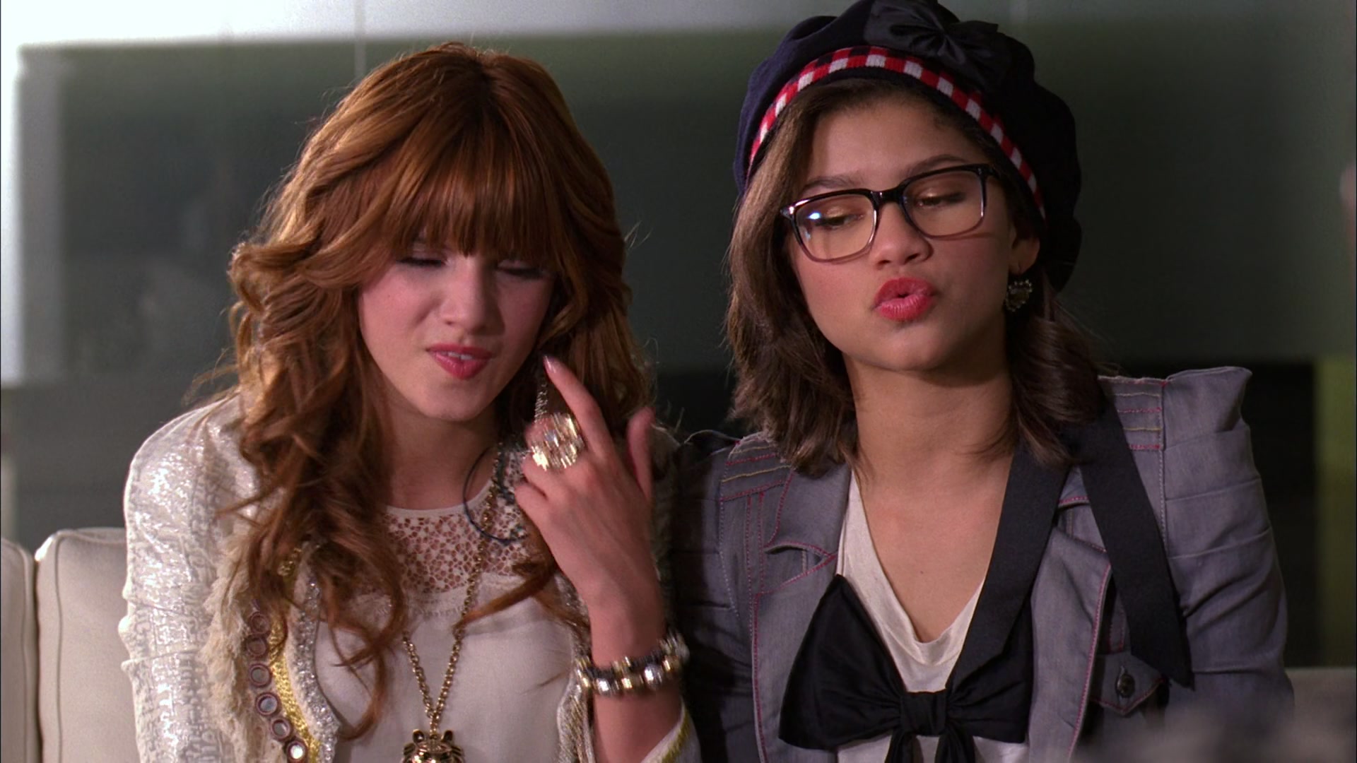 Frenemies_2012_1080p_BTD_005229.jpg