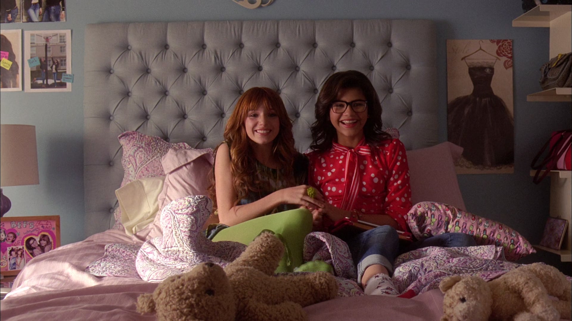 Frenemies_2012_1080p_BTD_007932.jpg Frenemies_2012_1080p_BTD_007932.jpg