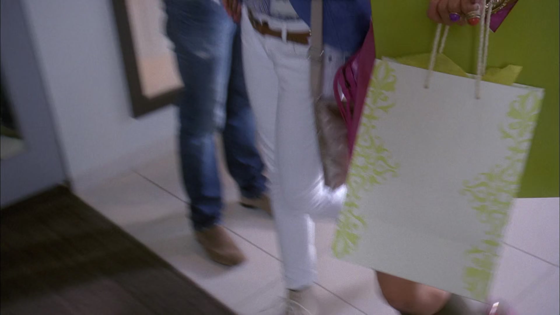Frenemies_2012_1080p_BTD_008612.jpg Frenemies_2012_1080p_BTD_008612.jpg