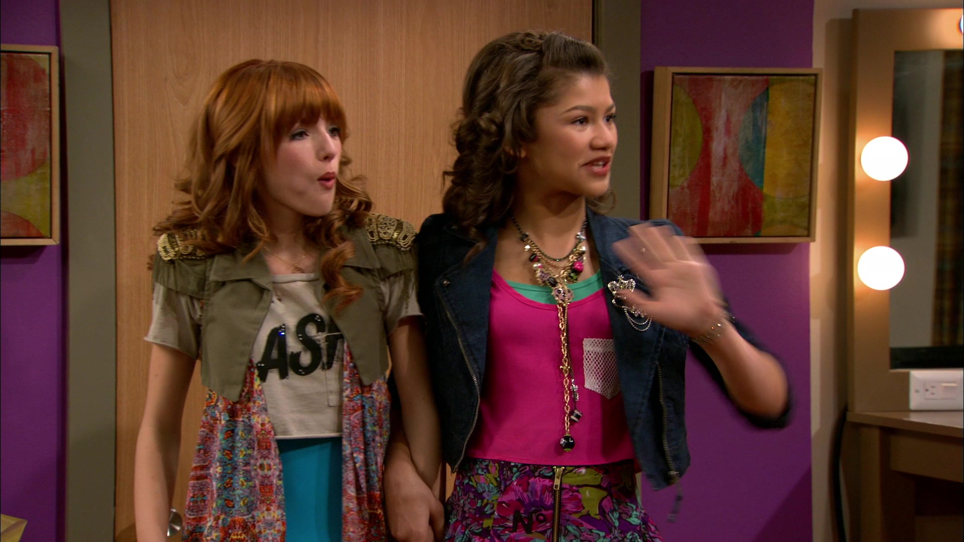 Good_Luck_Charlie_S02E13_1080p_BTD_001330.jpg Good_Luck_Charlie_S02E13_1080p_BTD_001330.jpg