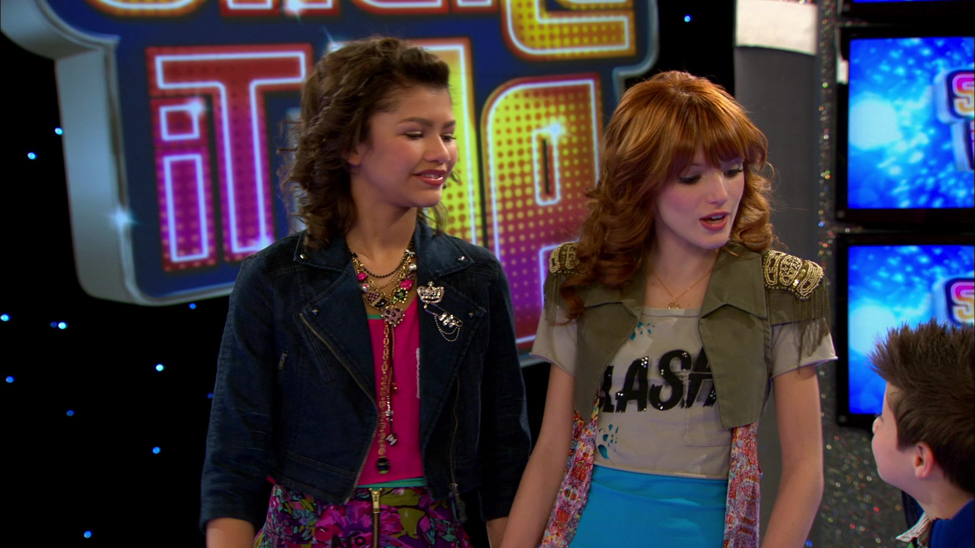 Good_Luck_Charlie_S02E13_1080p_BTD_001682.jpg Good_Luck_Charlie_S02E13_1080p_BTD_001682.jpg