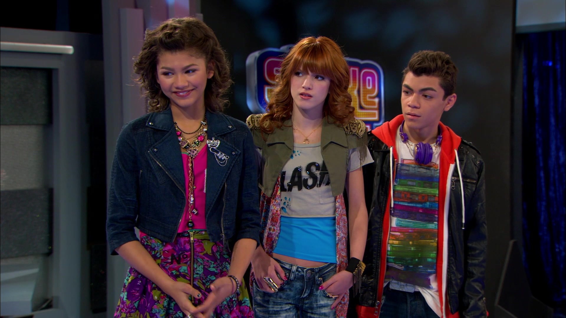 Good_Luck_Charlie_S02E13_1080p_BTD_001723.jpg Good_Luck_Charlie_S02E13_1080p_BTD_001723.jpg