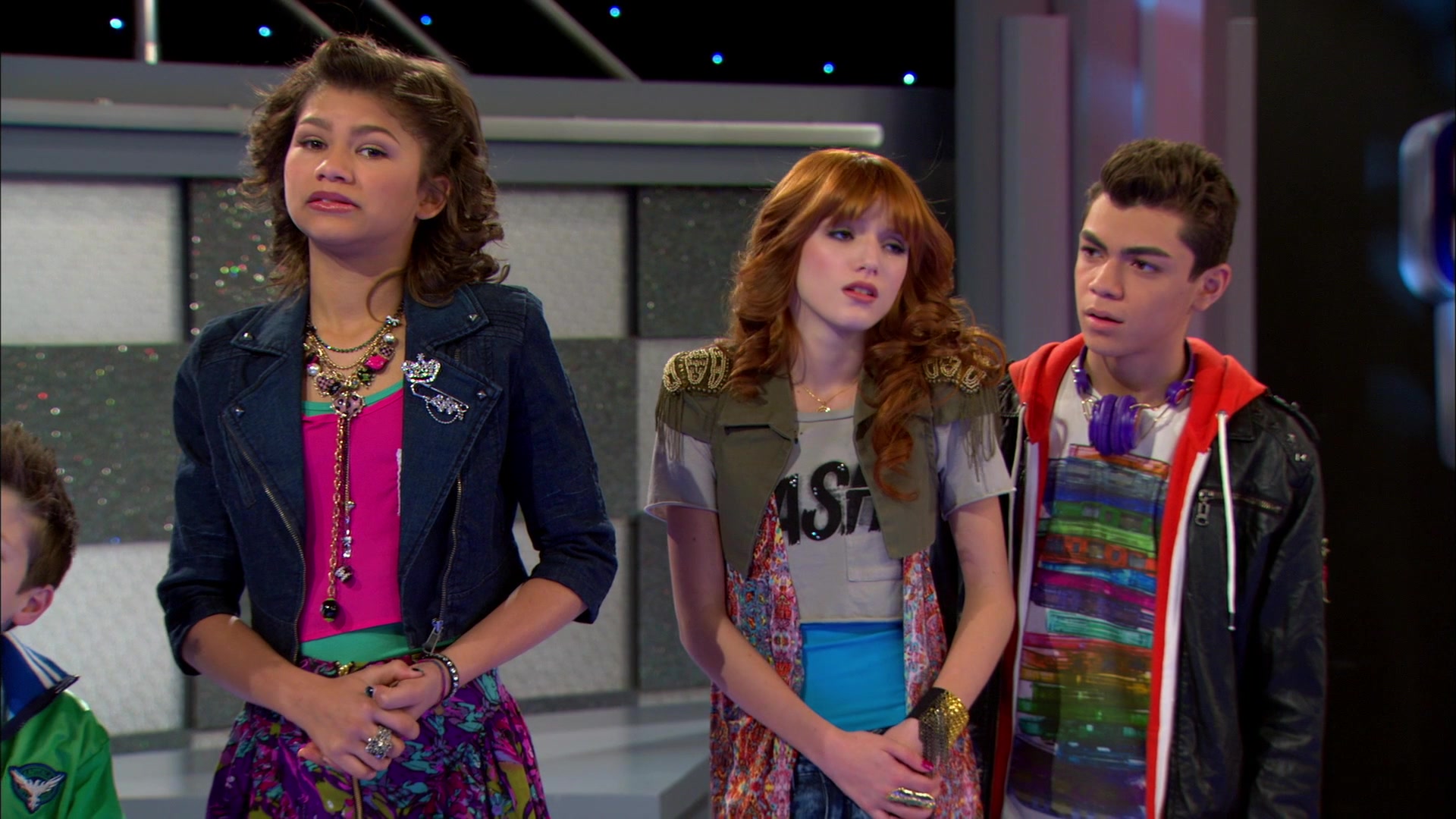 Good_Luck_Charlie_S02E13_1080p_BTD_001870.jpg Good_Luck_Charlie_S02E13_1080p_BTD_001870.jpg