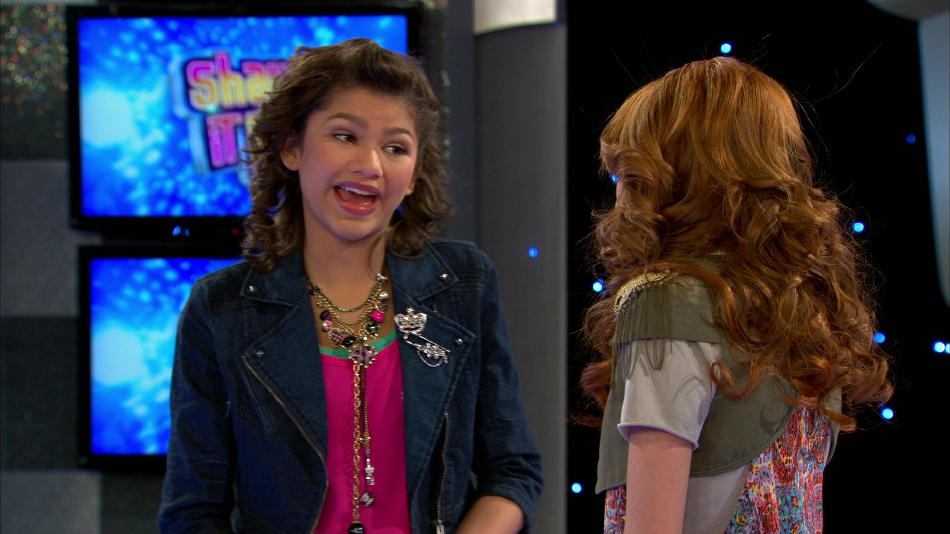 Good_Luck_Charlie_S02E13_1080p_BTD_001933.jpg