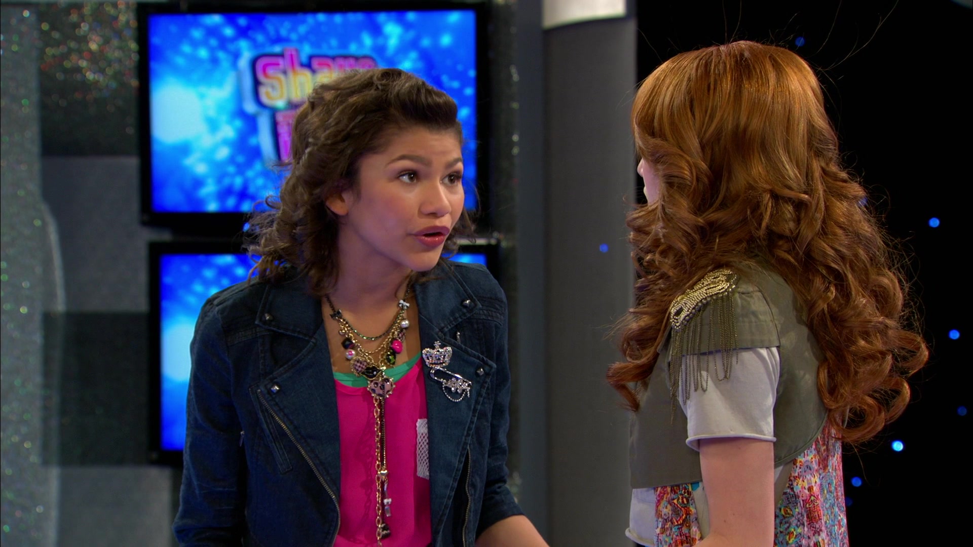Good_Luck_Charlie_S02E13_1080p_BTD_001950.jpg Good_Luck_Charlie_S02E13_1080p_BTD_001950.jpg