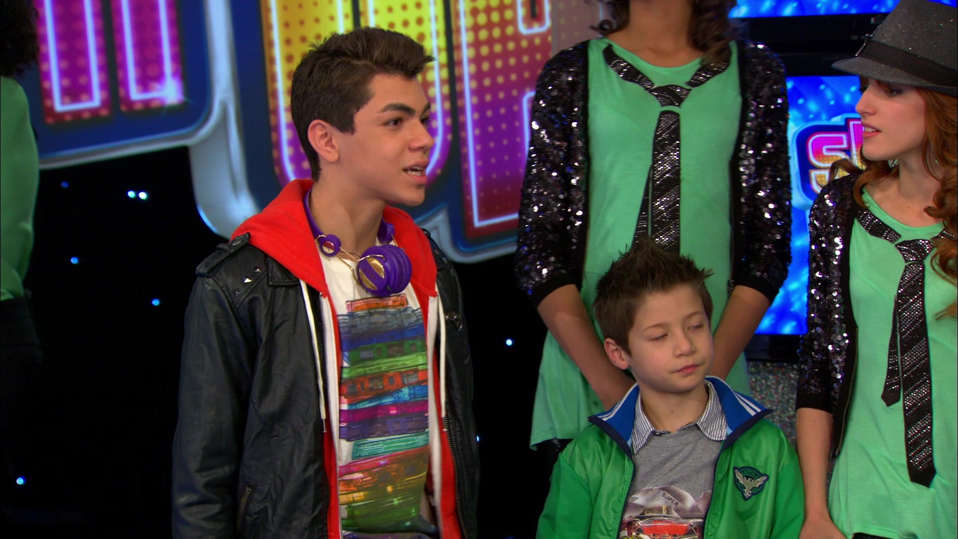 Good_Luck_Charlie_S02E13_1080p_BTD_002333.jpg Good_Luck_Charlie_S02E13_1080p_BTD_002333.jpg