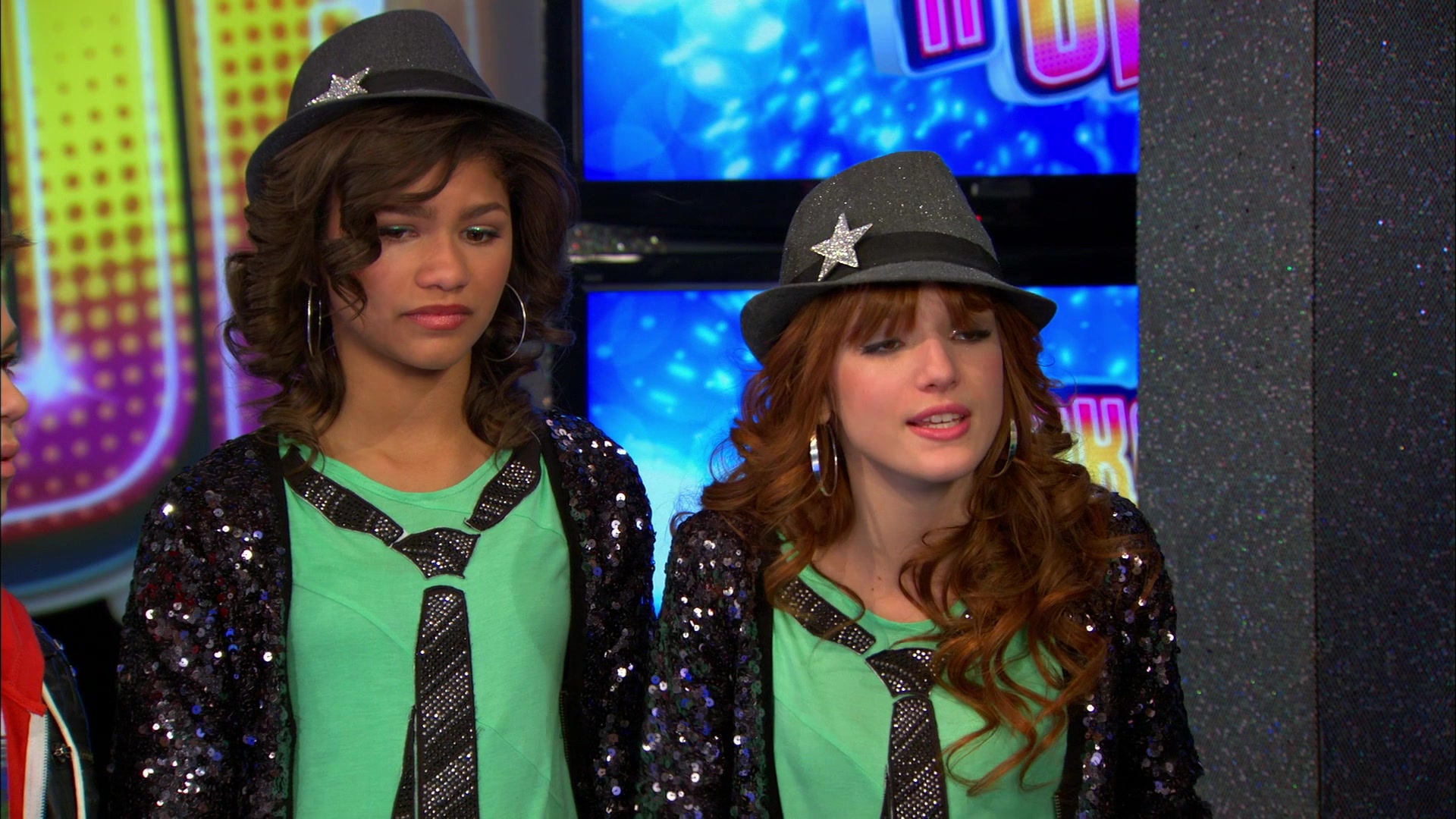 Good_Luck_Charlie_S02E13_1080p_BTD_002399.jpg Good_Luck_Charlie_S02E13_1080p_BTD_002399.jpg