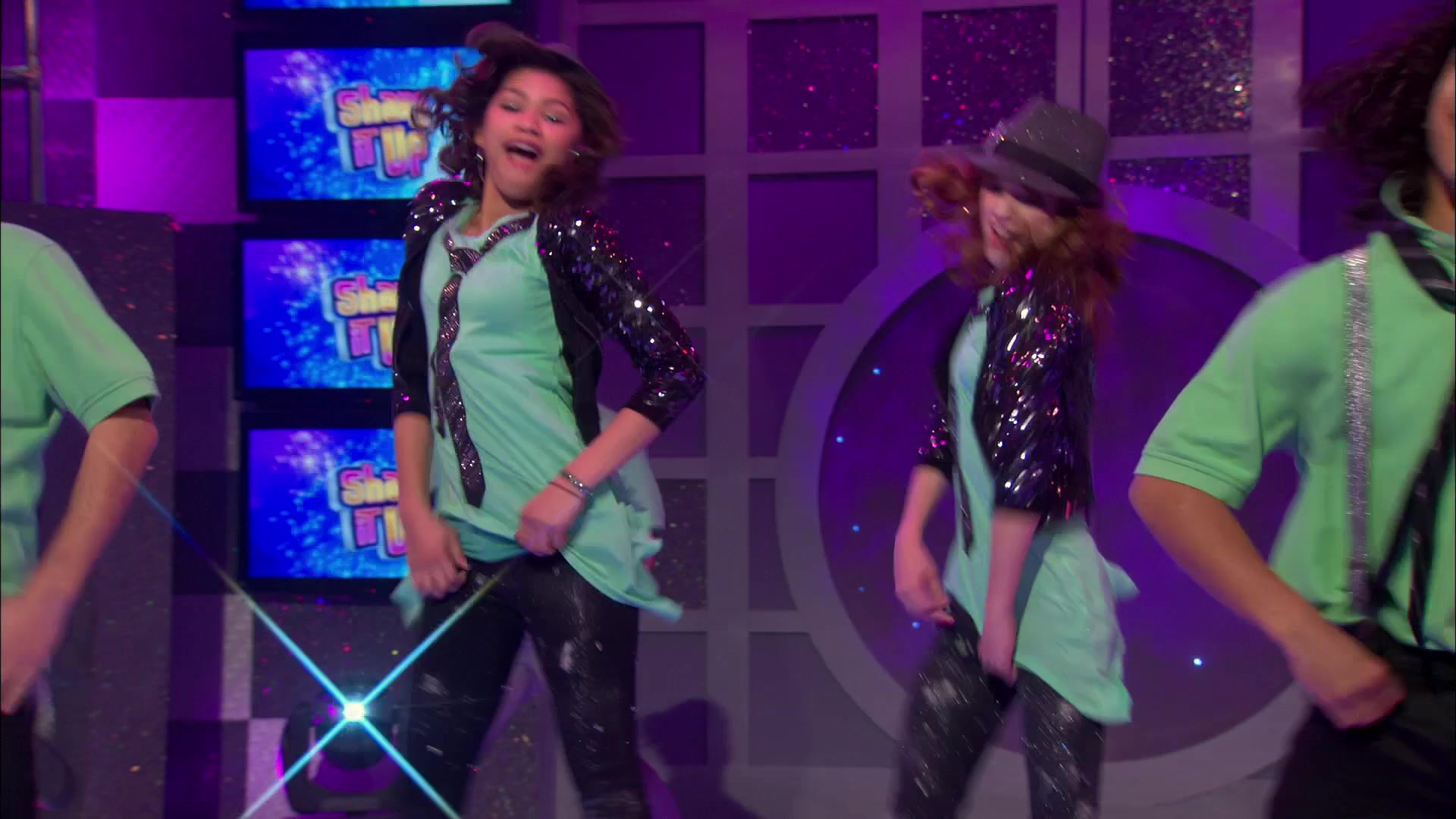 Good_Luck_Charlie_S02E13_1080p_BTD_002849.jpg Good_Luck_Charlie_S02E13_1080p_BTD_002849.jpg