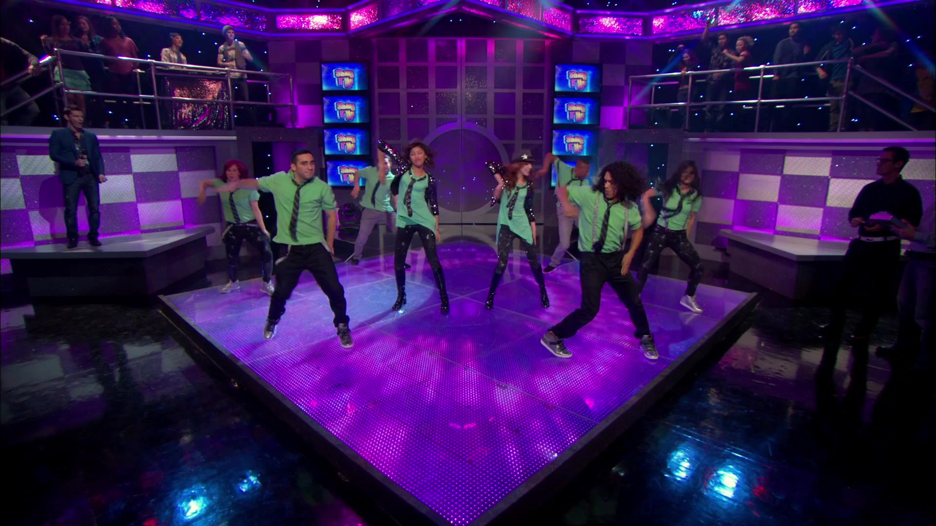 Good_Luck_Charlie_S02E13_1080p_BTD_002853.jpg Good_Luck_Charlie_S02E13_1080p_BTD_002853.jpg