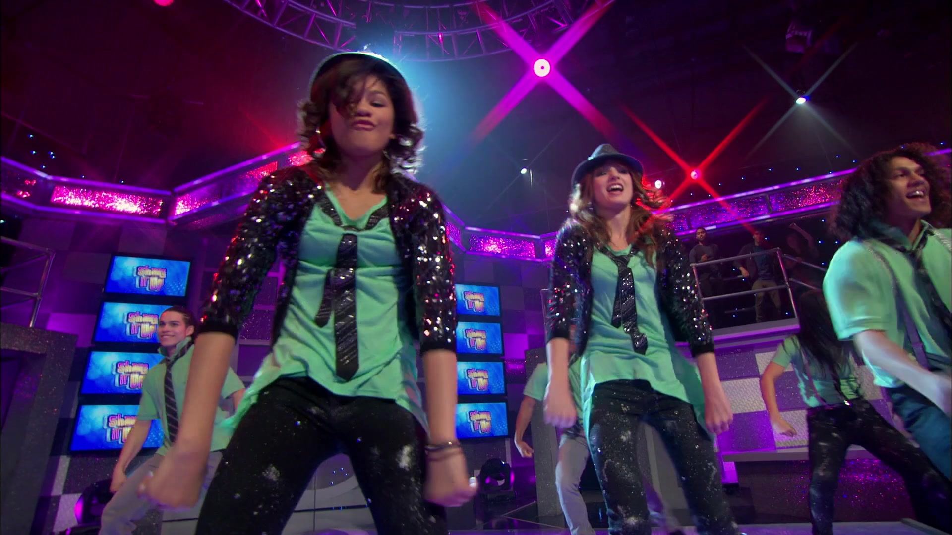 Good_Luck_Charlie_S02E13_1080p_BTD_002864.jpg