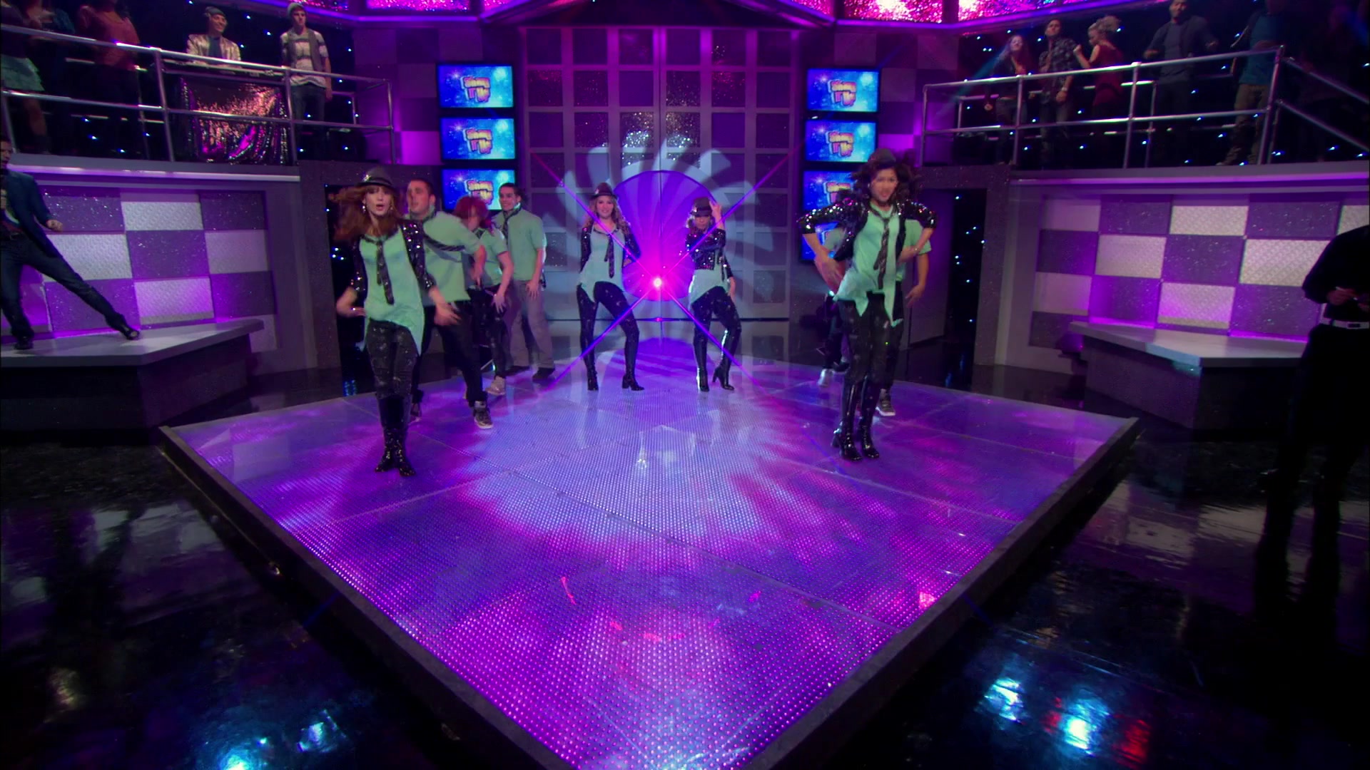 Good_Luck_Charlie_S02E13_1080p_BTD_002890.jpg Good_Luck_Charlie_S02E13_1080p_BTD_002890.jpg